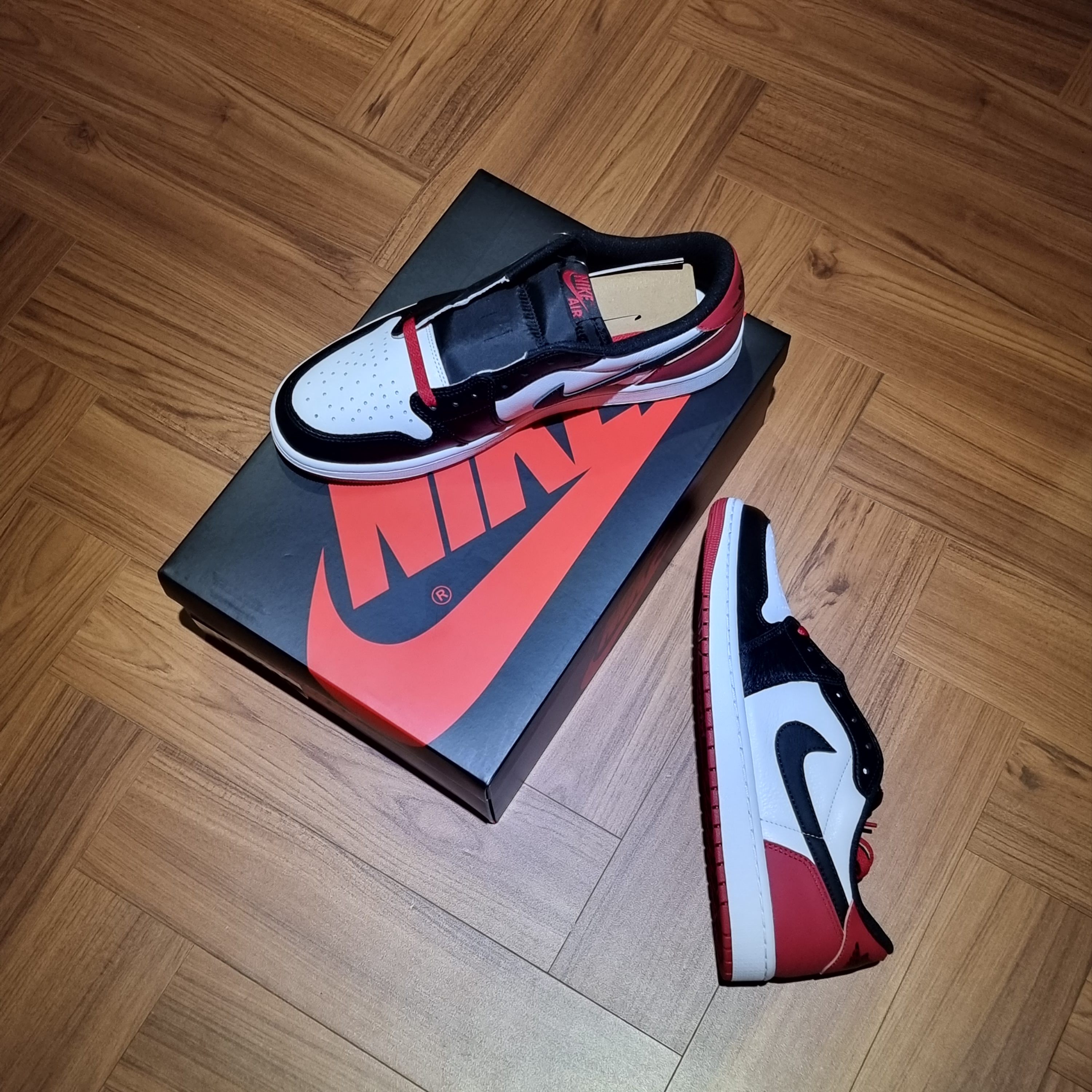Jordan 1 Retro Low OG Black Toe 착용 스타일 - 2