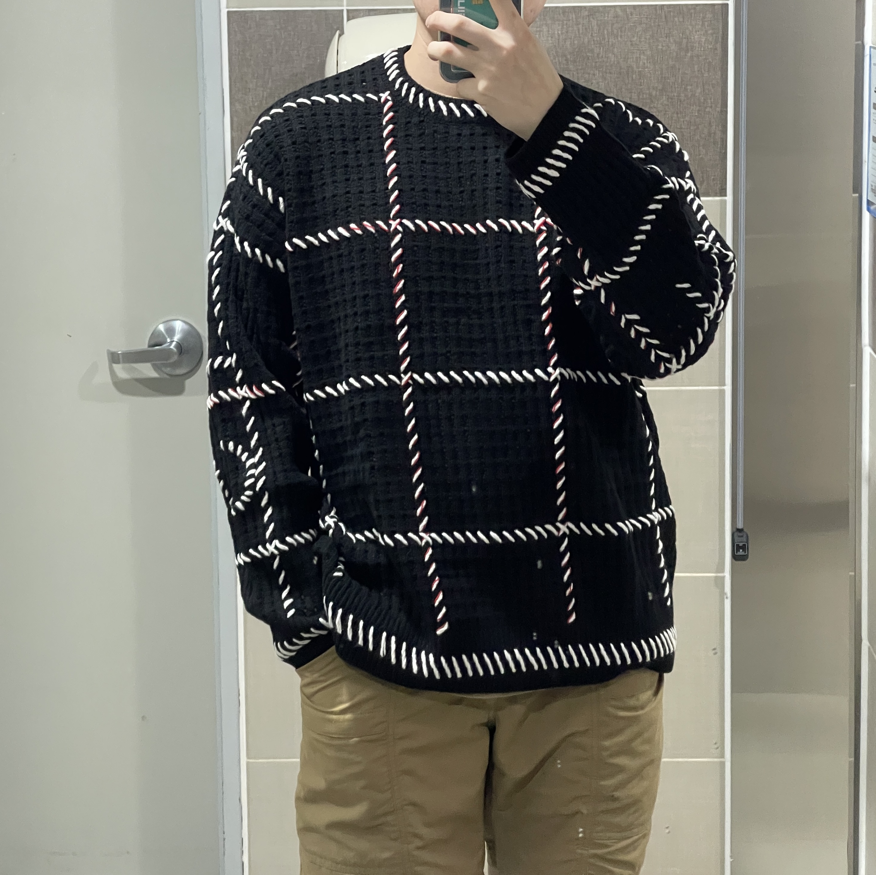 Supreme Quilt Stitch Sweater Black - 23SS 착용 스타일