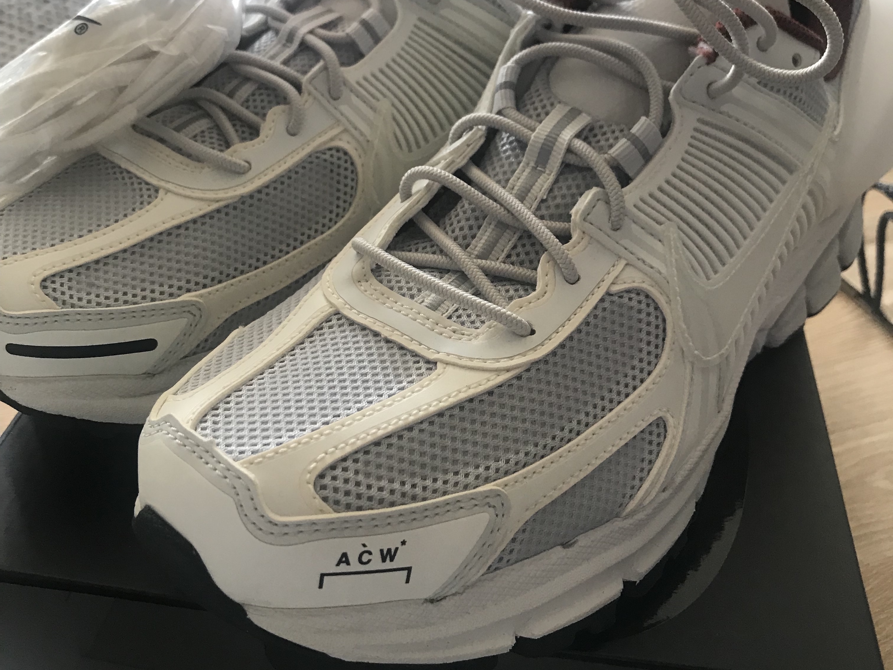 Nike x A-Cold-Wall Zoom Vomero 5 Sail 착용 스타일 - 3