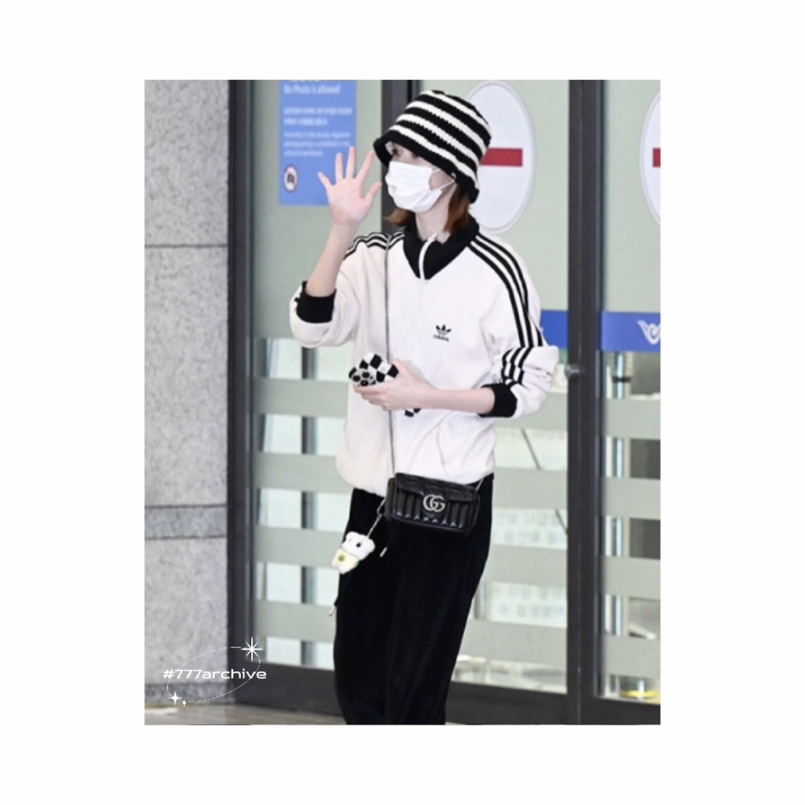 Adidas Adicolor Classic Waffle Beckenbauer Track Jacket Wonder White - KR Sizing, Stussy Swirl Knit Bucket Hat Black 착용 스타일 - 1