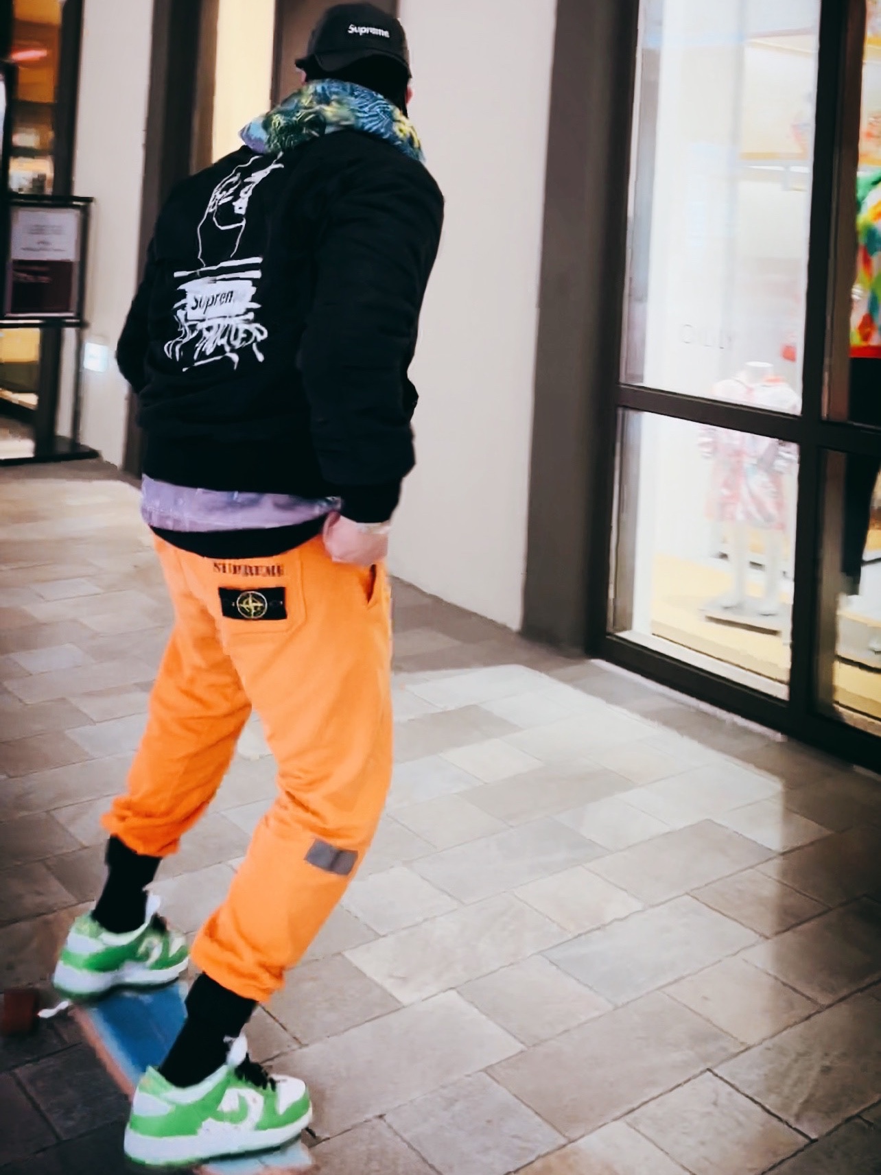 Supreme Leather Camp Cap Black - 21SS, Supreme Bleed Logo S/S Top Black - 20FW 착용 스타일 - 1