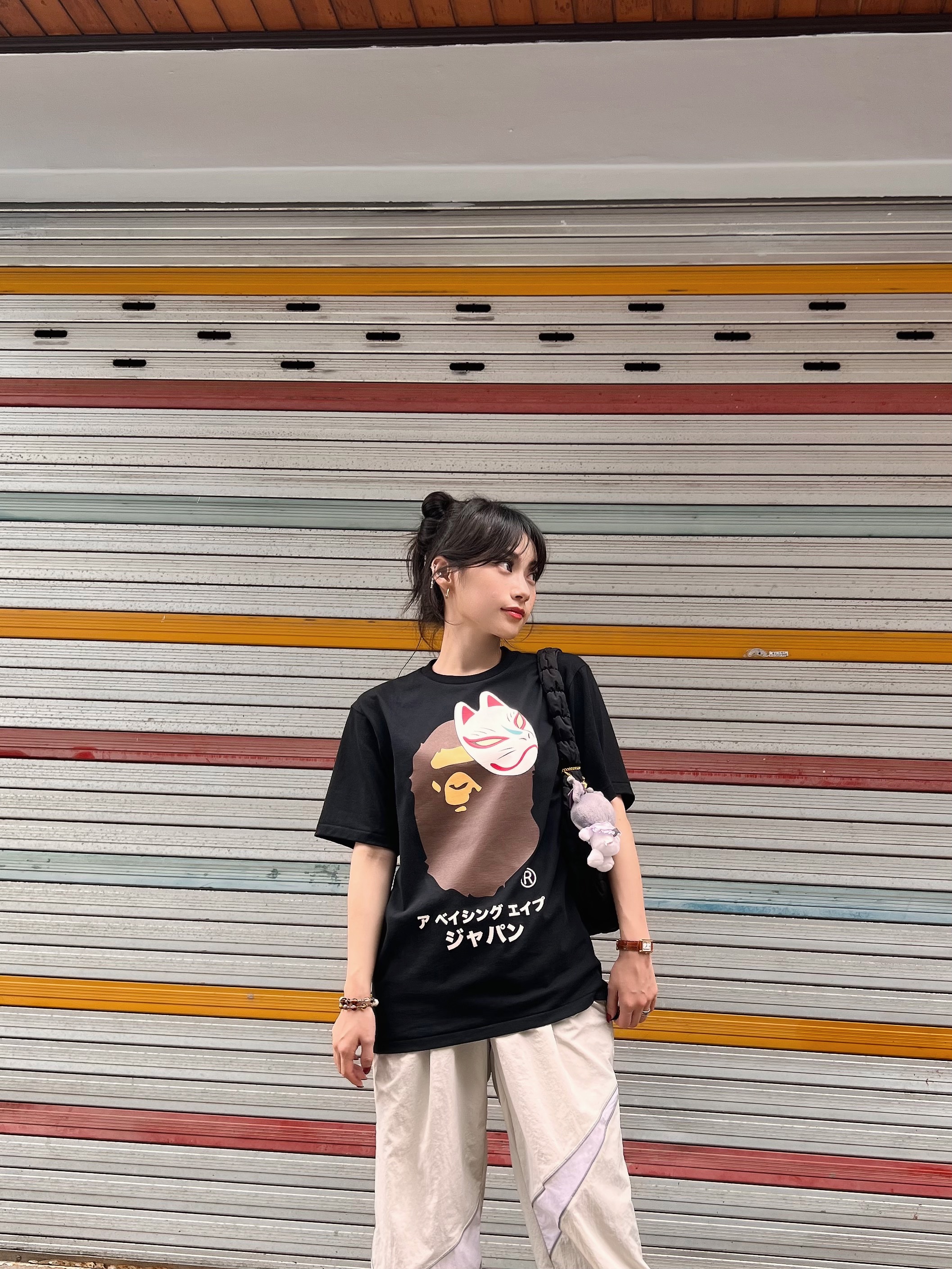COS Quilted Mini Bag Black, BAPE Japanese Fox Mask T-Shirt Black 착용 스타일 - 1