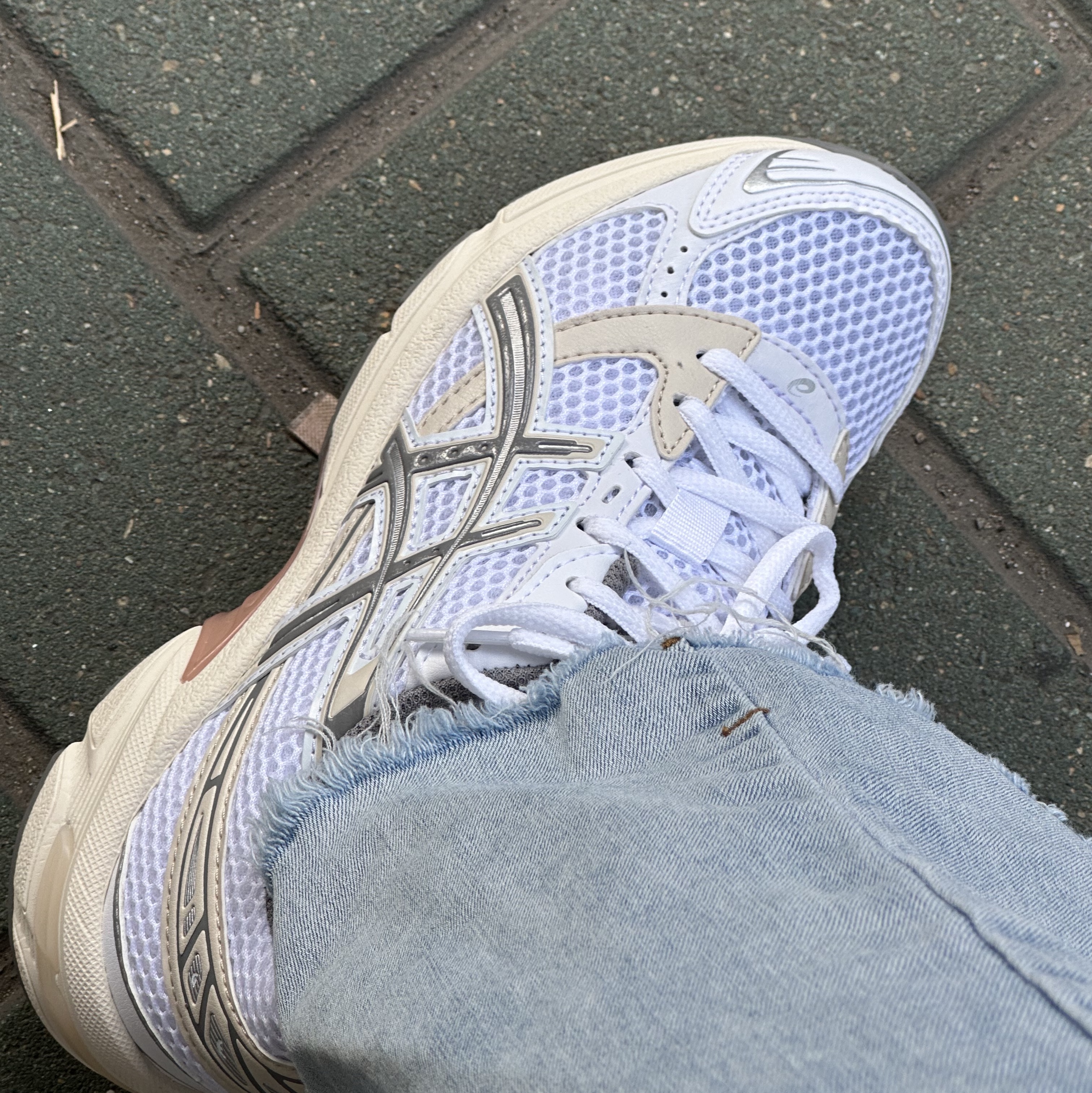 Asics Gel-1130 White Clay Grey 착용 스타일