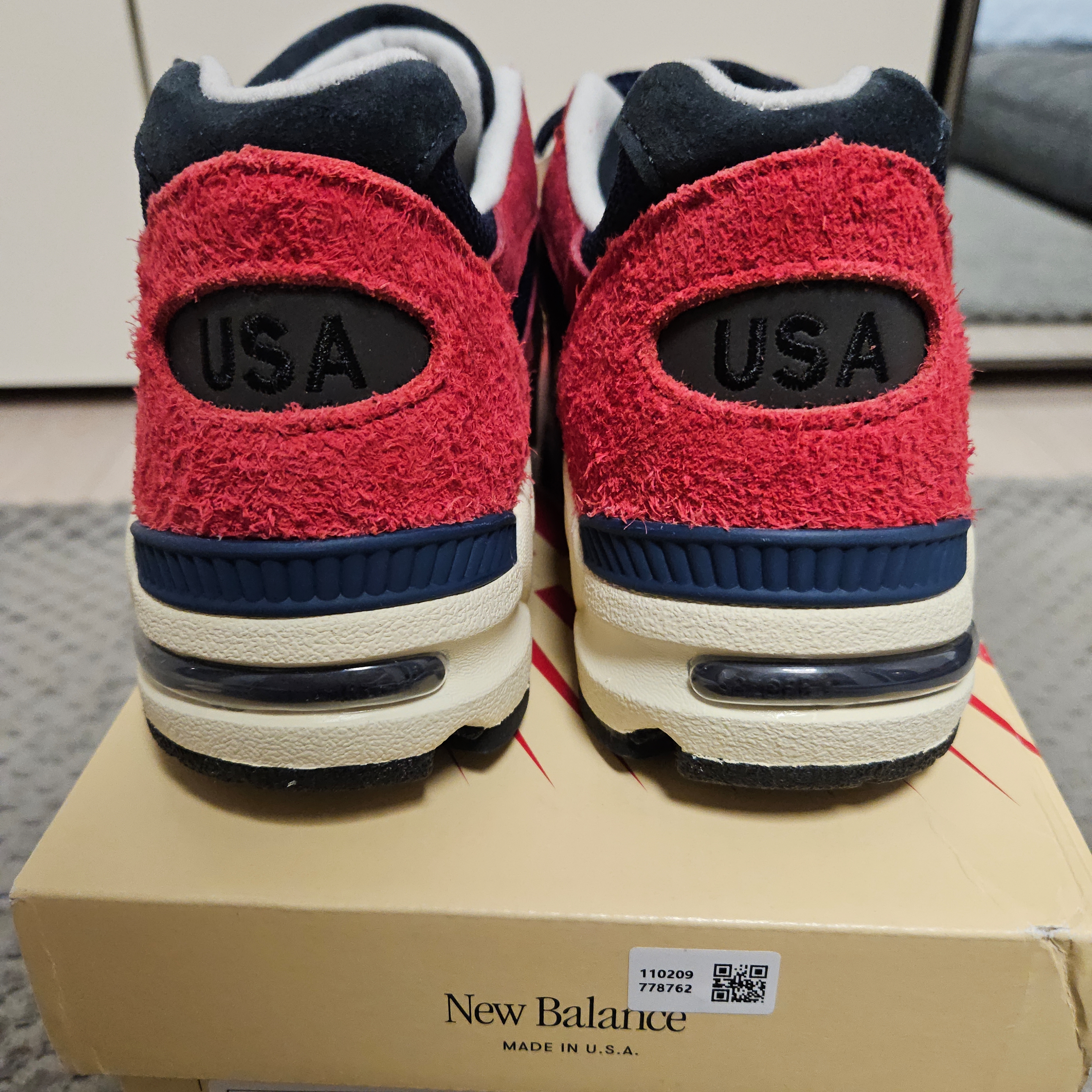 New Balance 990v2 Made in USA Chrysanthemum Navy 착용 스타일 - 3