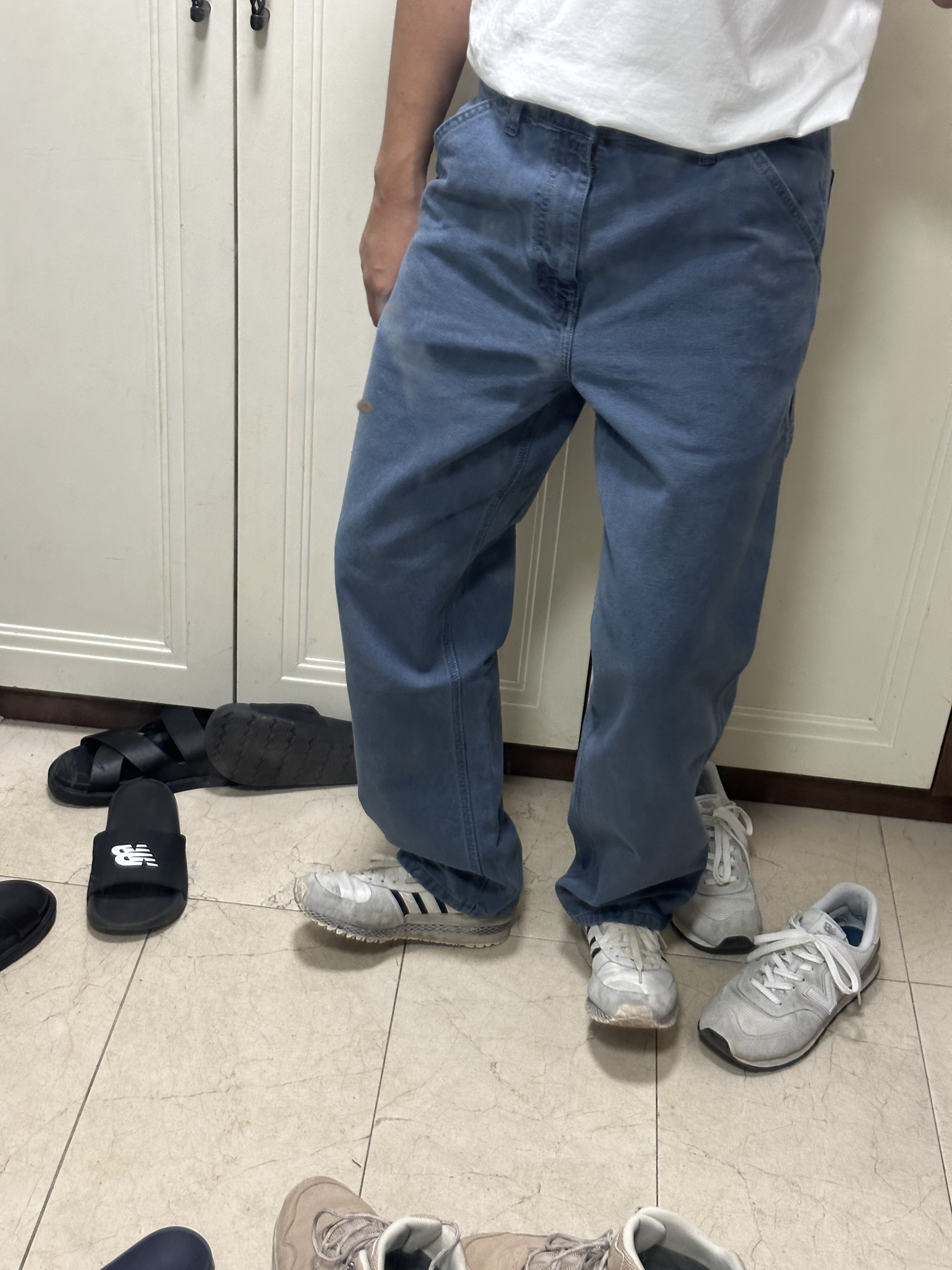 Adidas City Marathon PT Beige Navy, Play Comme des Garcons Black Heart T-Shirt White 착용 스타일 - 1