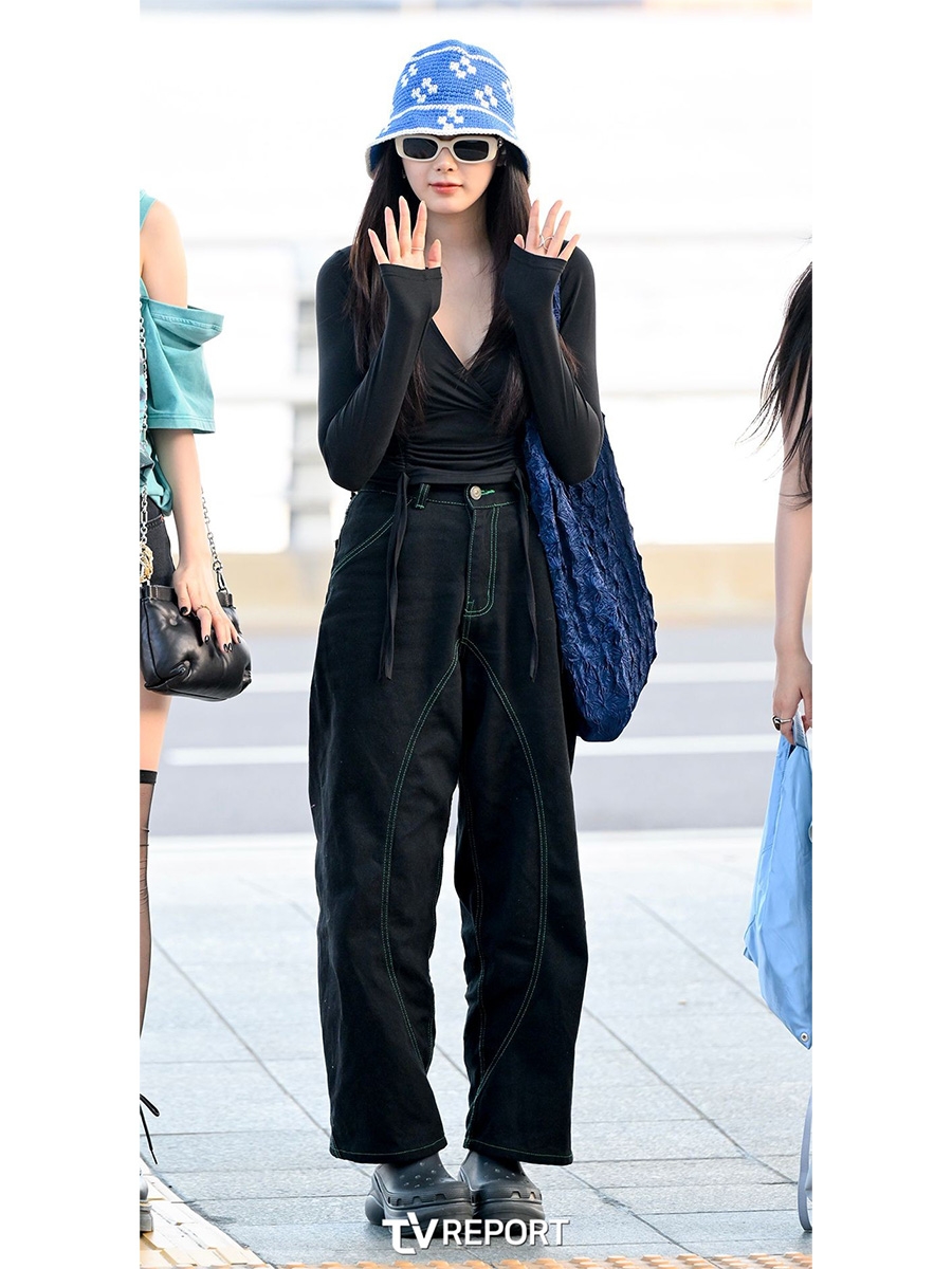 (W) Balenciaga x Crocs Mule Black, Gentle Monster The Bell IV1 Ivory 착용 스타일