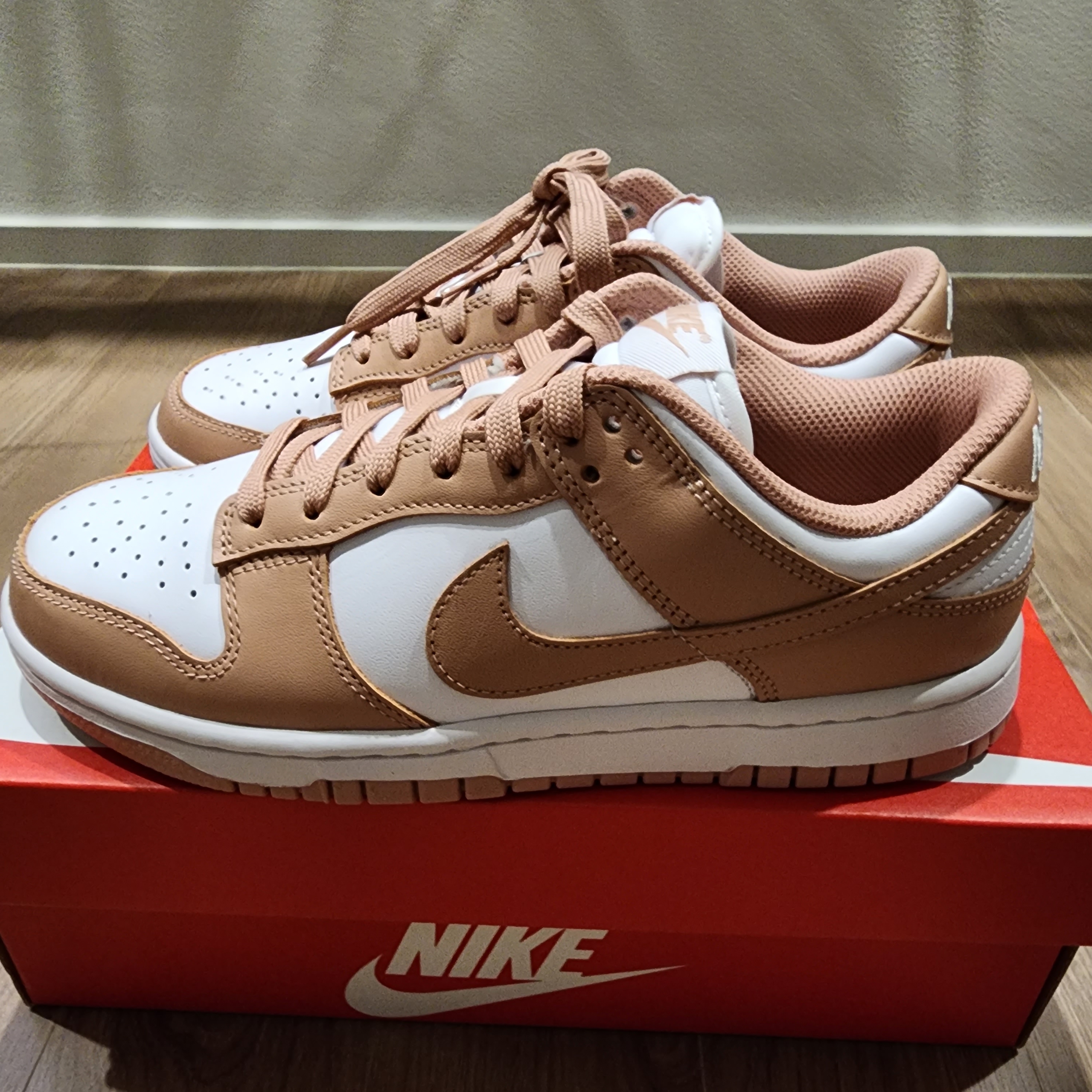 (W) Nike Dunk Low Rose Whisper 착용 스타일 - 2