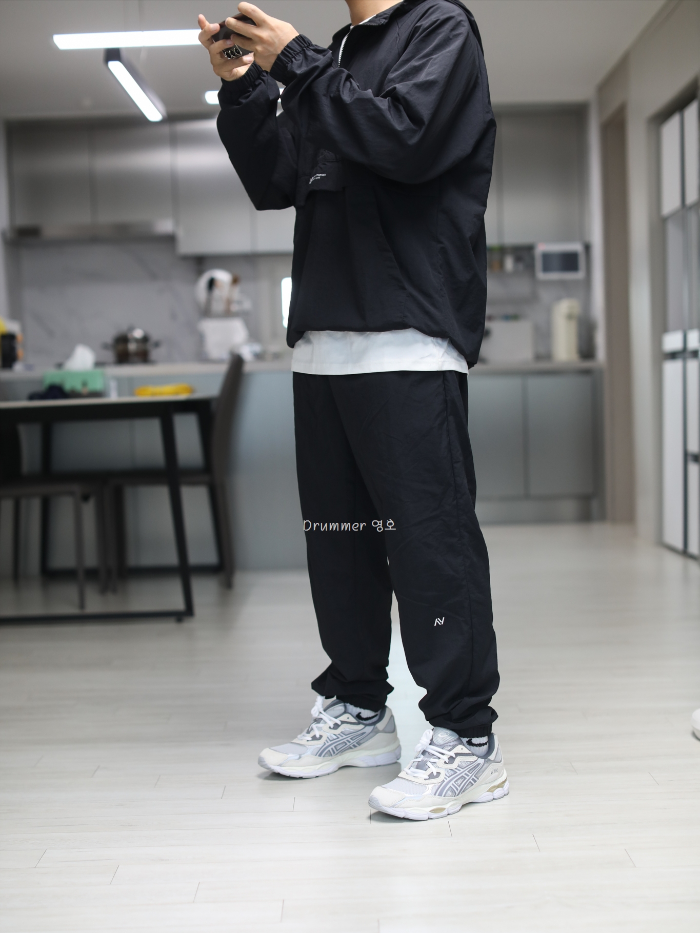 Asics Gel-NYC Concrete Oatmeal 착용 스타일