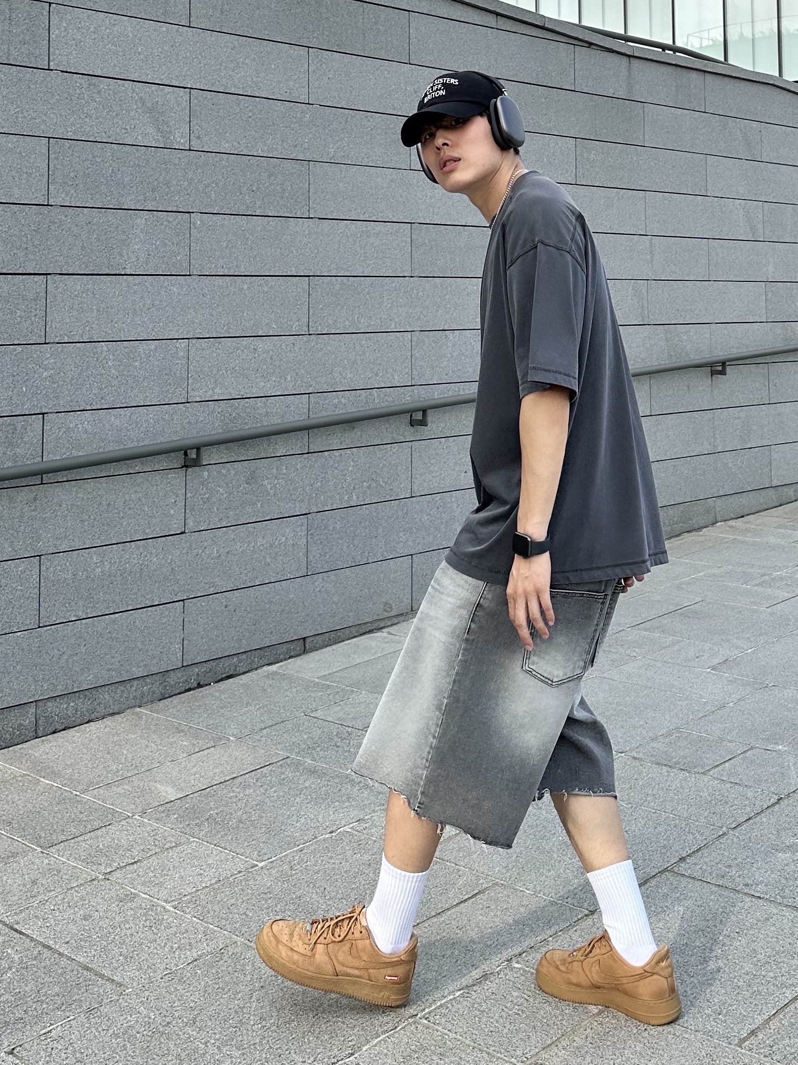 Nike x Supreme Air Force 1 Low Flax 착용 스타일 - 3