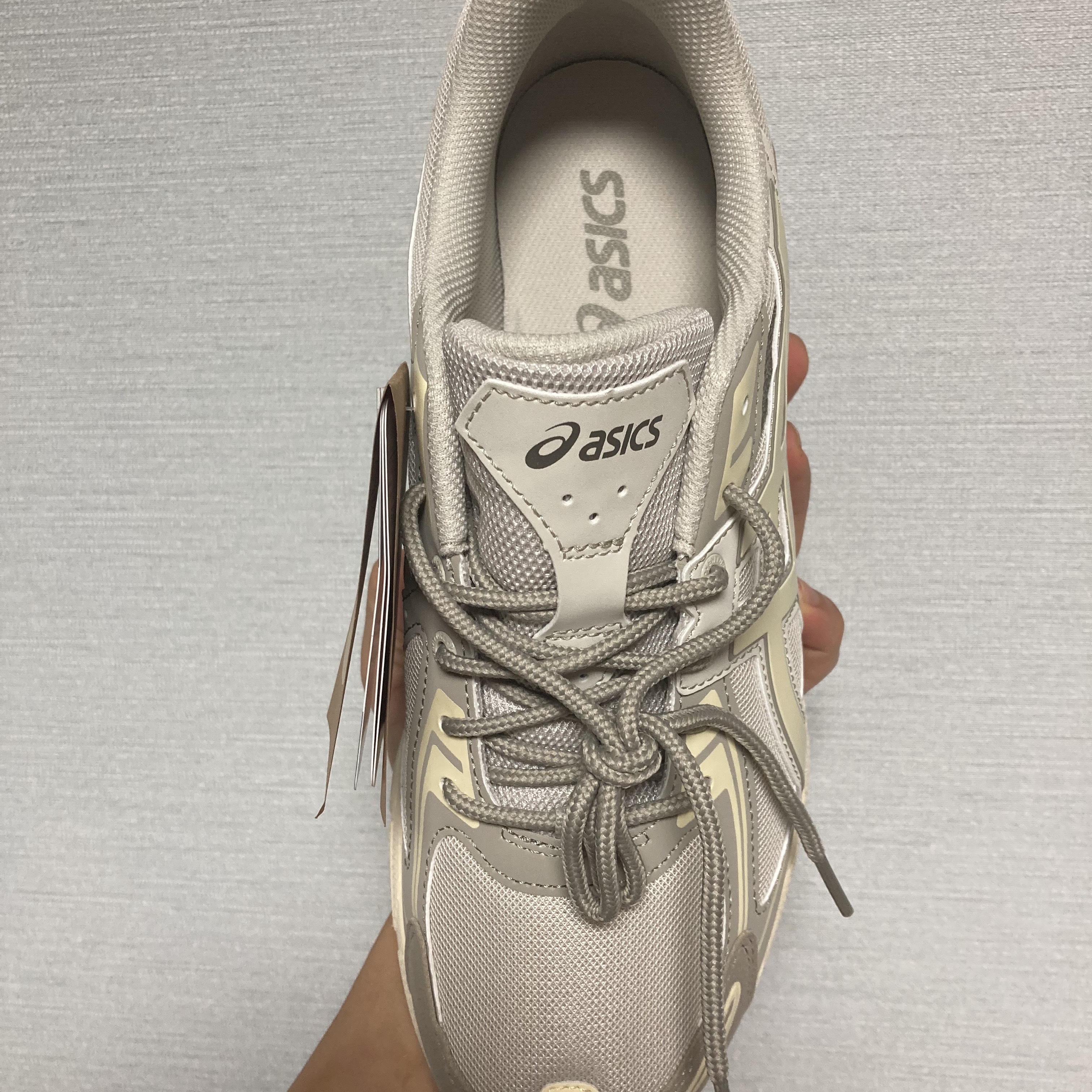 Asics Gel-Venture 6 Vanilla Custard 착용 스타일 - 4
