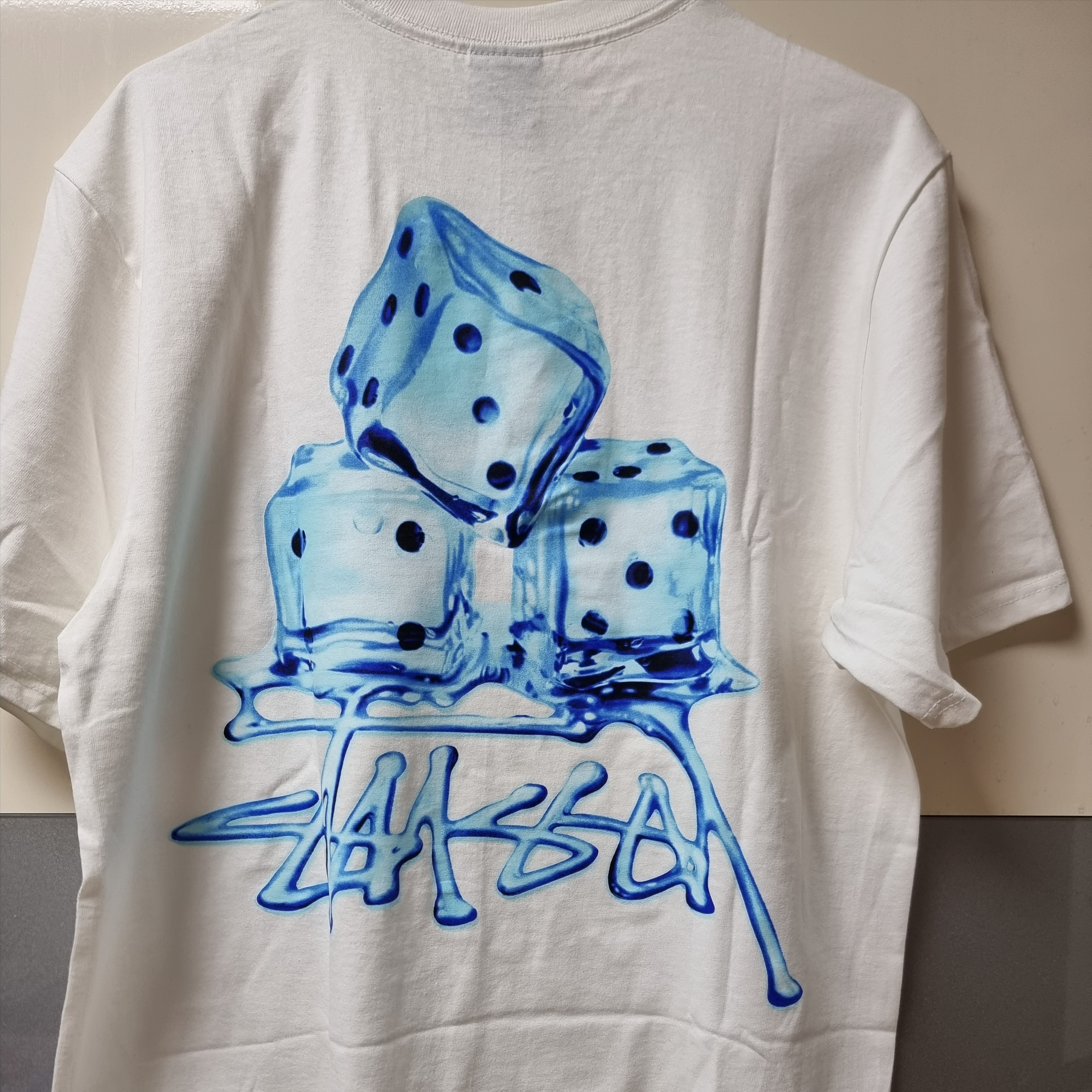Stussy Melted T-Shirt White 착용 스타일 - 2