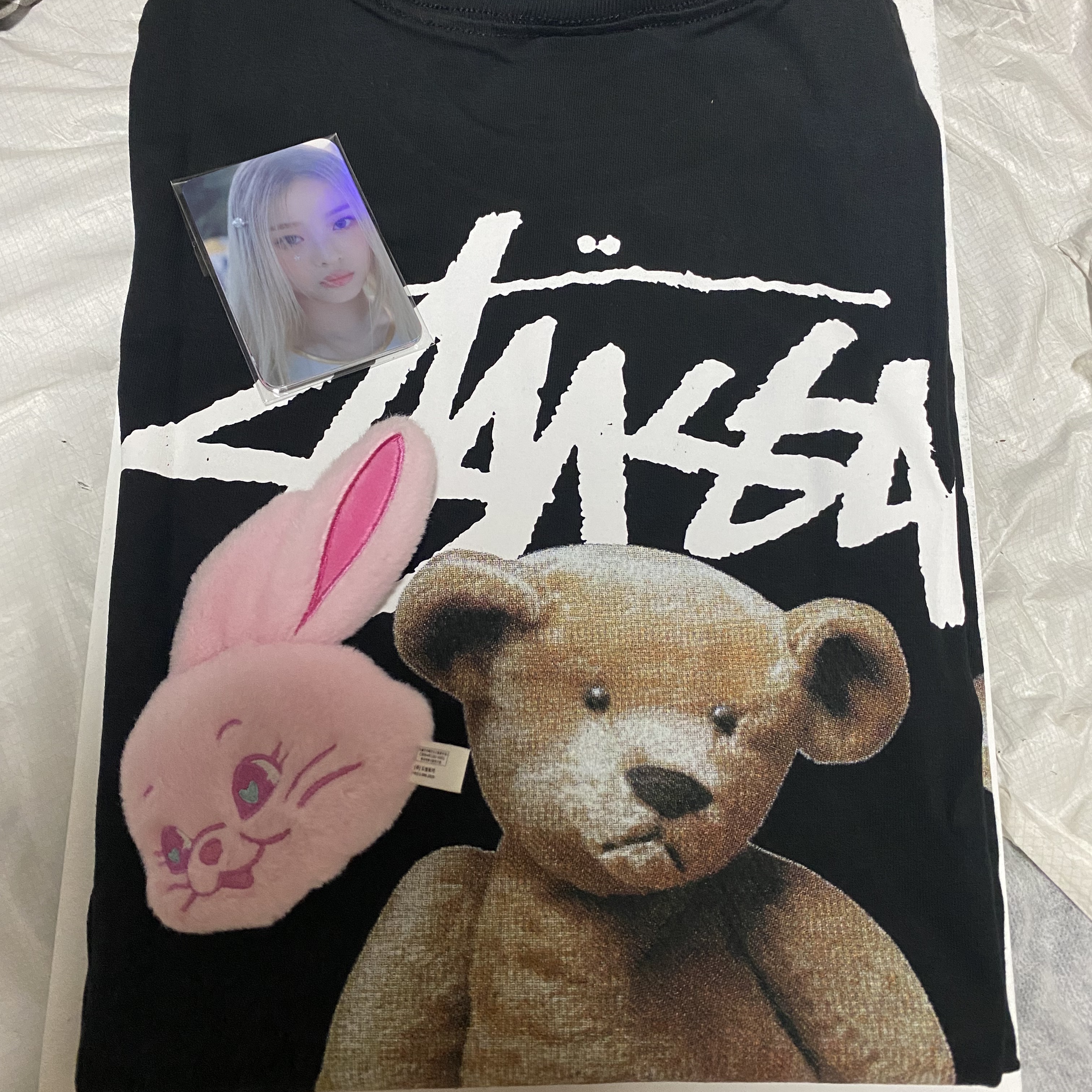 Stussy Built Tough T-Shirt Black, NewJeans Tokki Merchandise Fluffy Keyring Pink 착용 스타일
