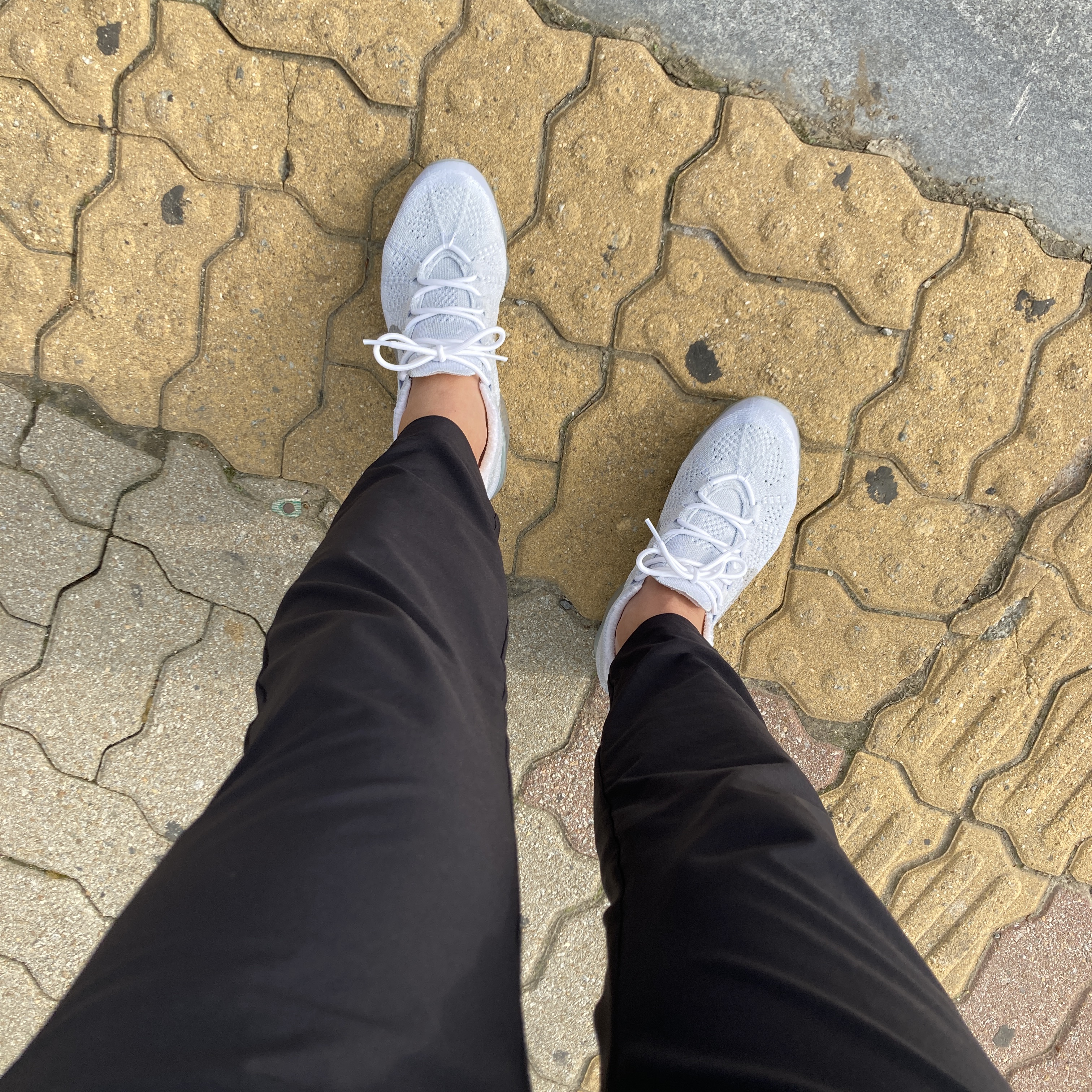 Nike Air VaporMax 2023 Flyknit Pure Platinum 착용 스타일 - 1