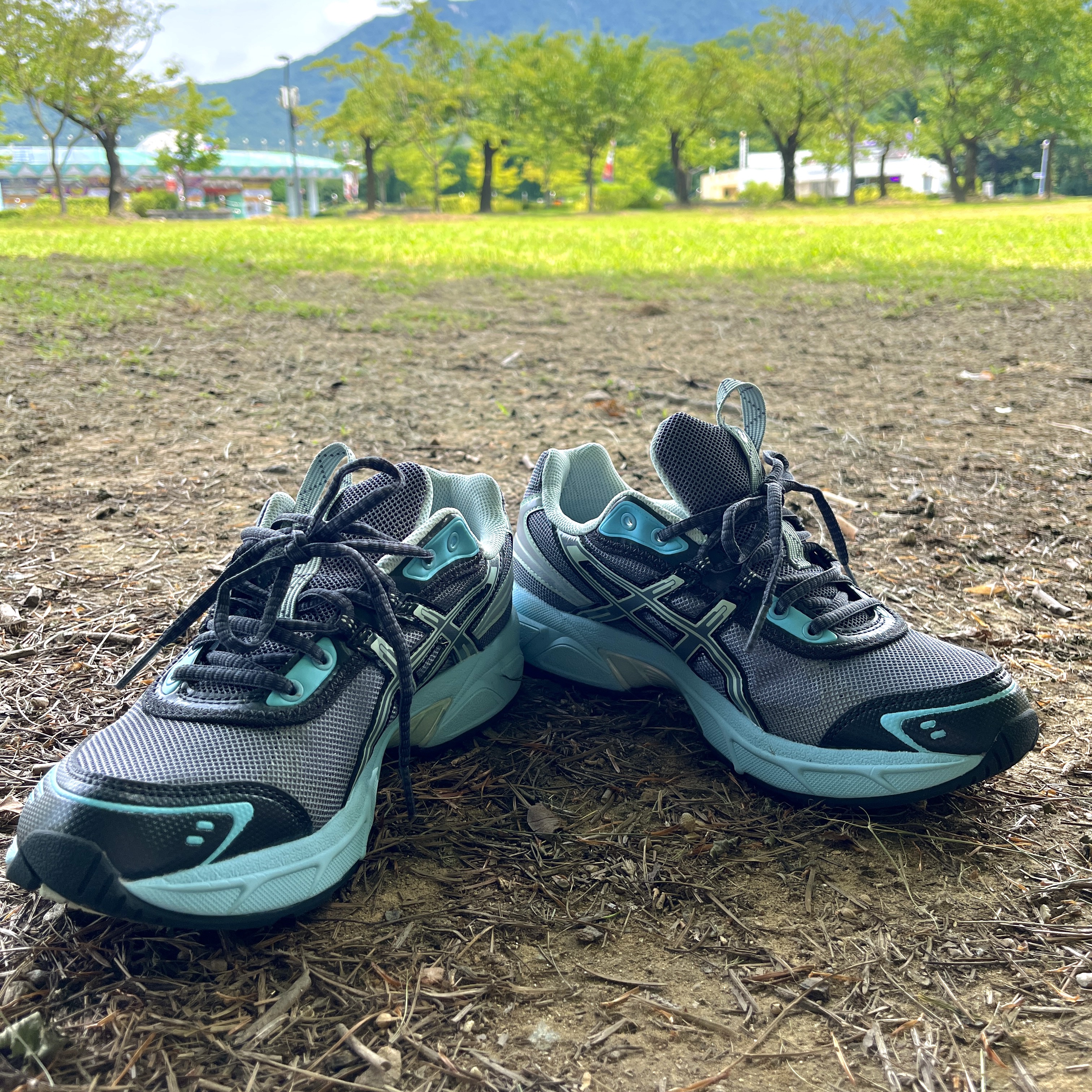 Asics UB2-S Gel-1130 Metropolis Lichen Rock 착용 스타일