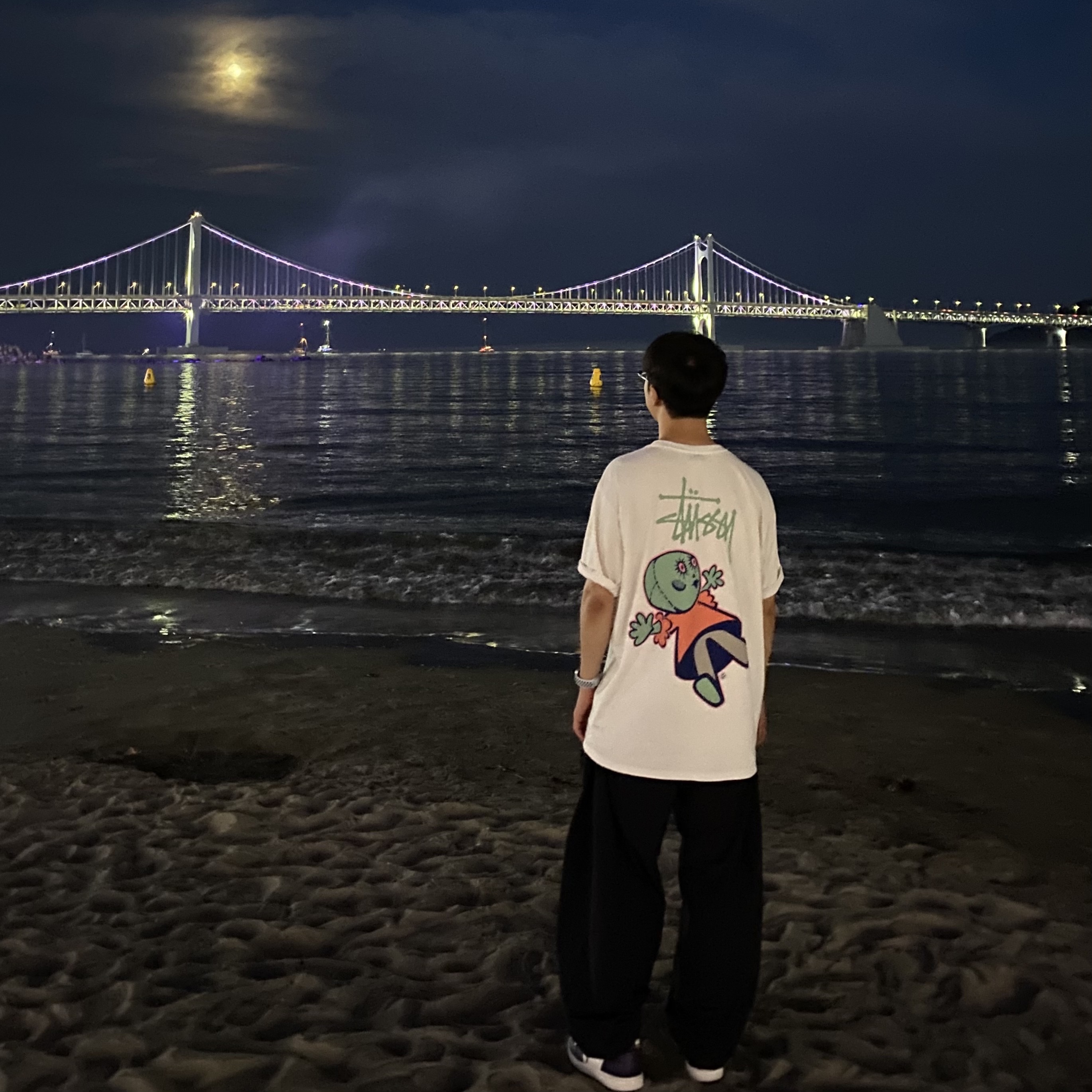 Stussy Dollie Pigment Dyed T-Shirt Natural, Jordan 1 Retro High OG Defiant SB LA to Chicago 착용 스타일