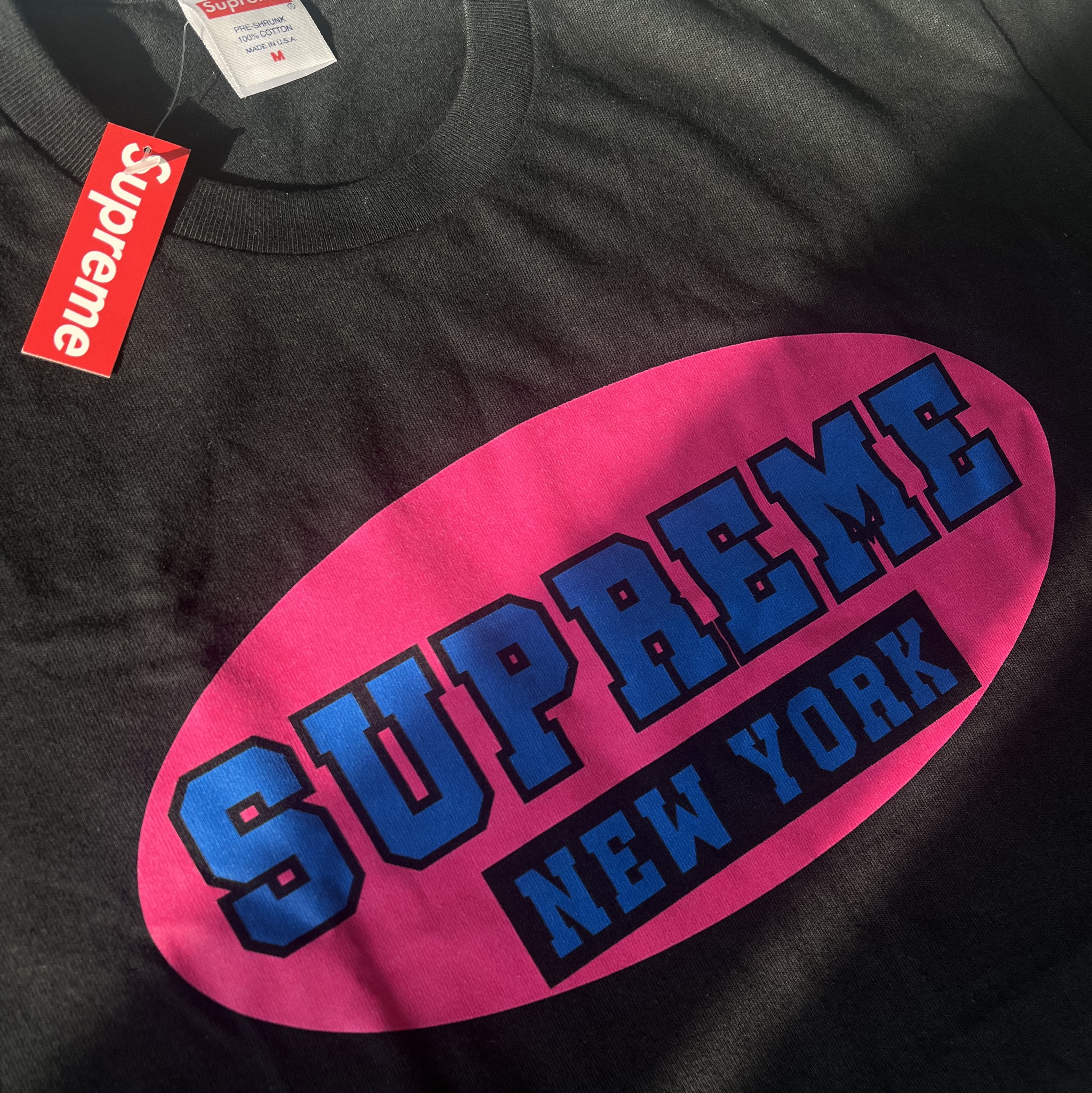 Supreme New York T-Shirt Black - 23SS 착용 스타일