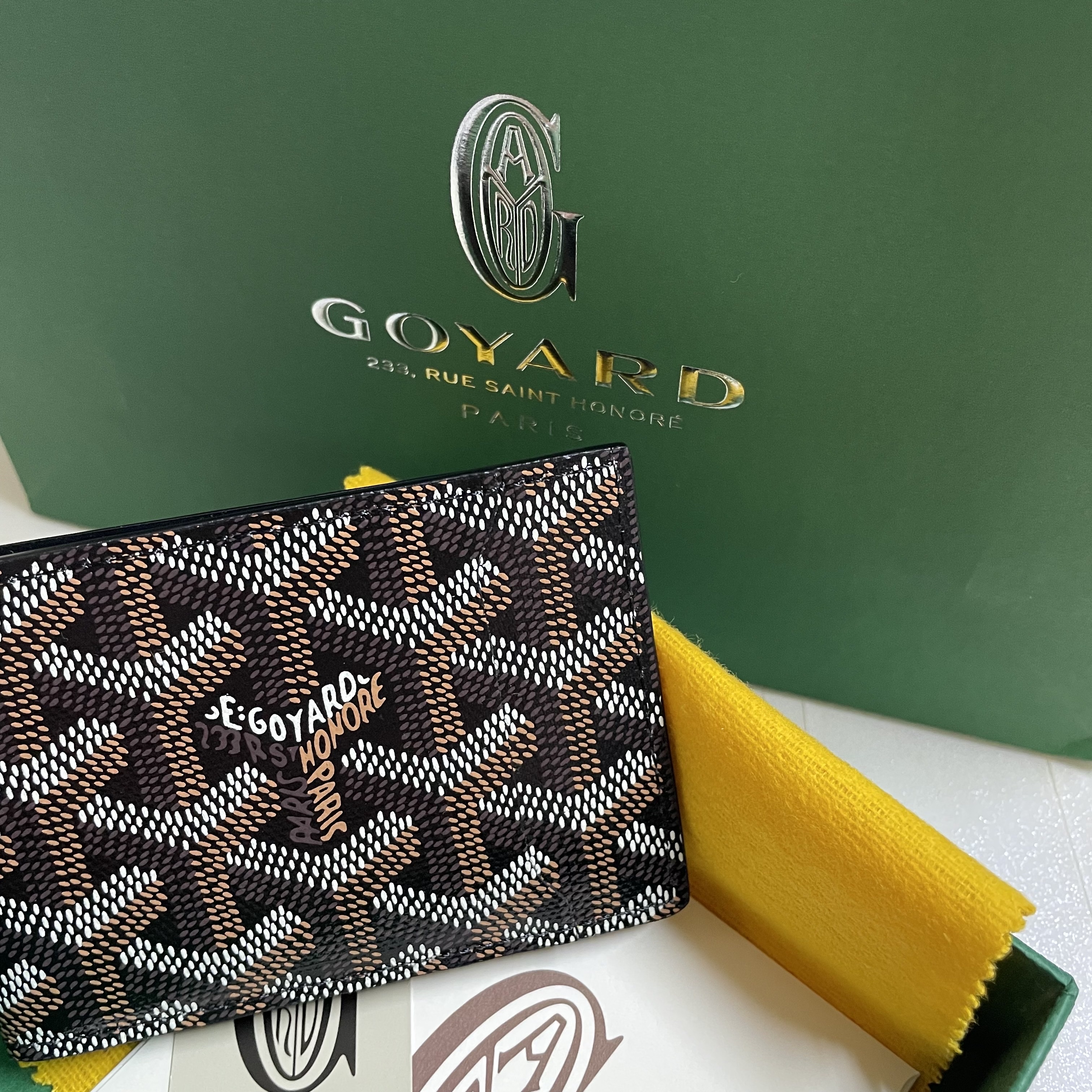 Goyard Insert Victoire Card Holder Black 착용 스타일