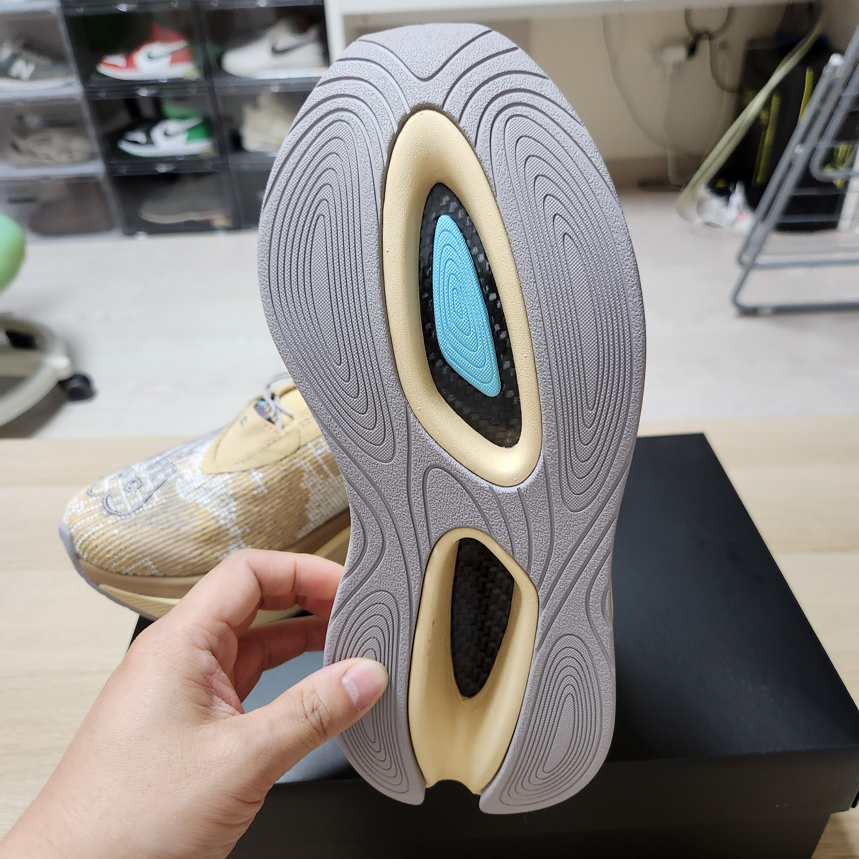 New Balance x Stone Island x Tokyo Design Studios FuelCell C1 Beige 착용 스타일 - 3