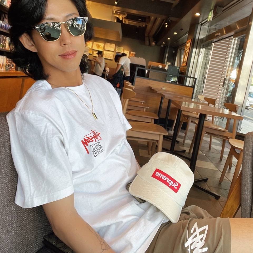 Stussy Built Tough T-Shirt White, Stussy Big Stock Water Shorts Brown 착용 스타일 - 1