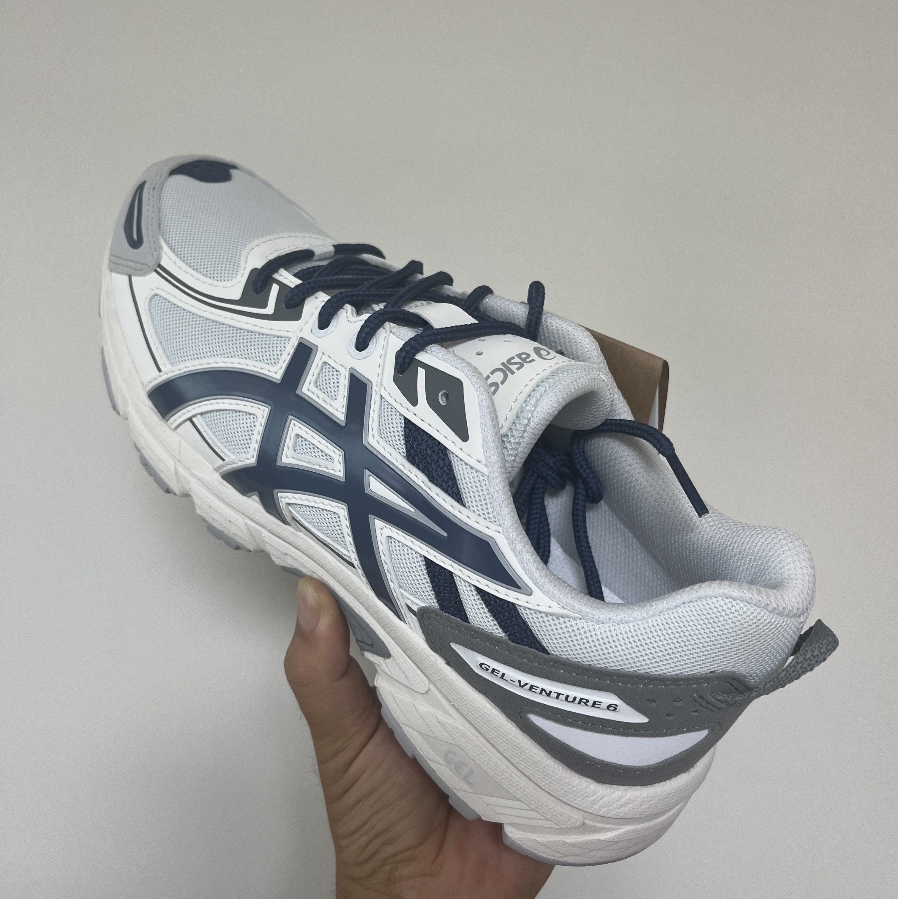 Asics Gel-Venture 6 Bering Sea 착용 스타일 - 2