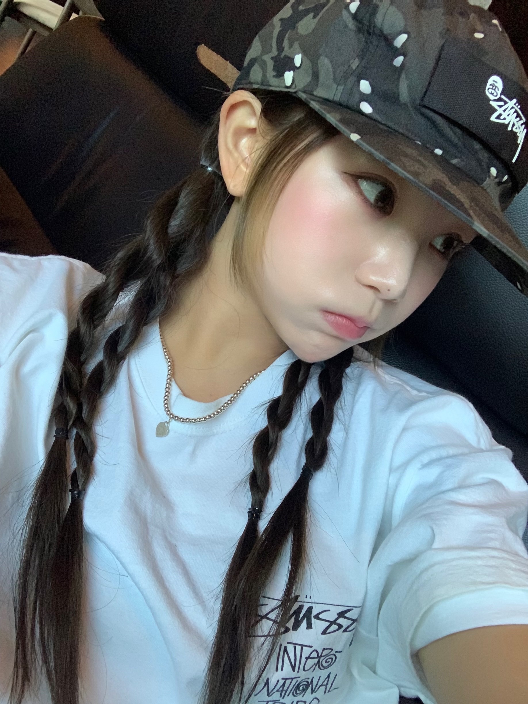 Stussy Tribe Stack T-Shirt White 착용 스타일