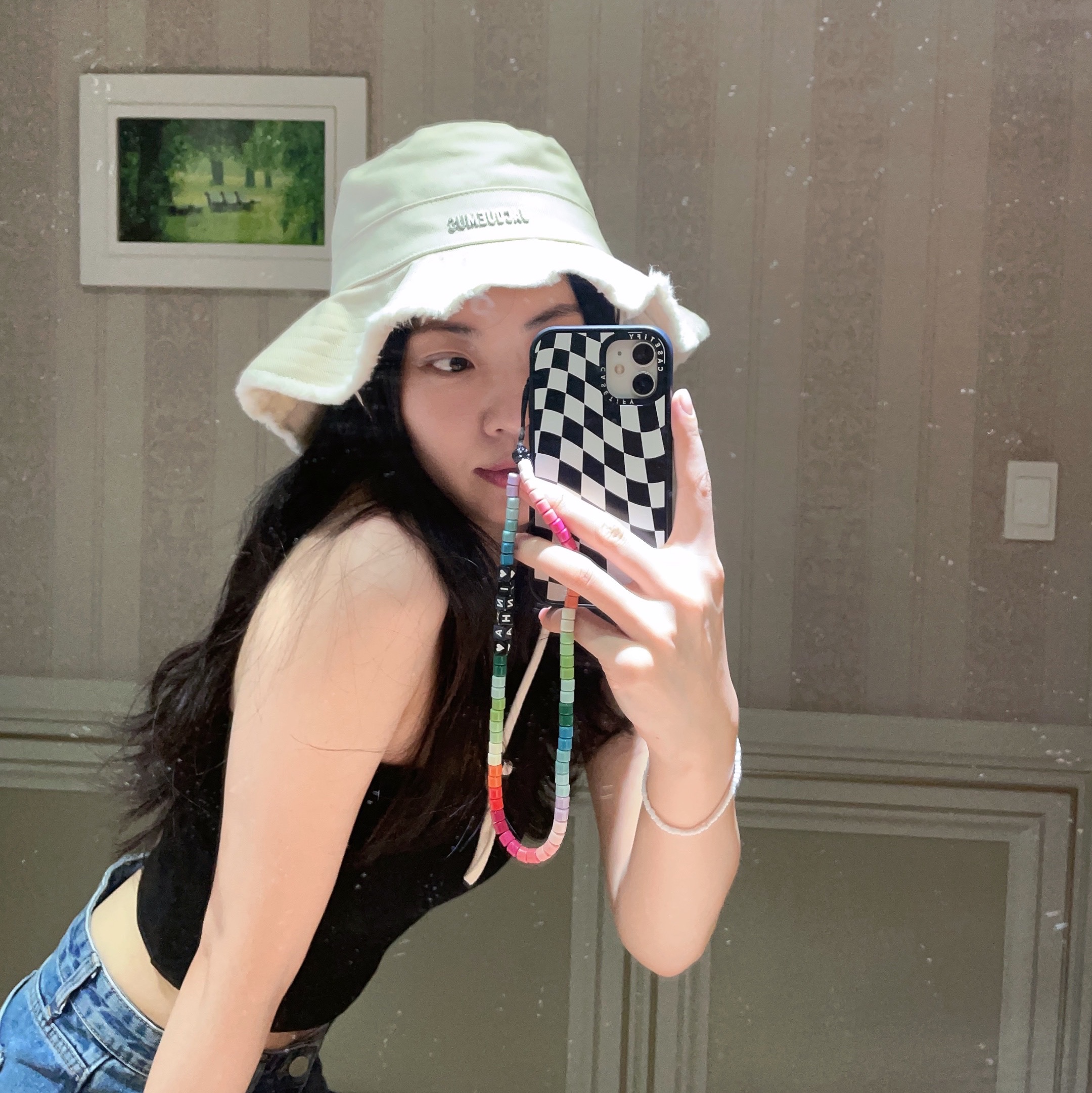 Jacquemus Le Bob Artichaut Bucket Hat Off White 착용 스타일