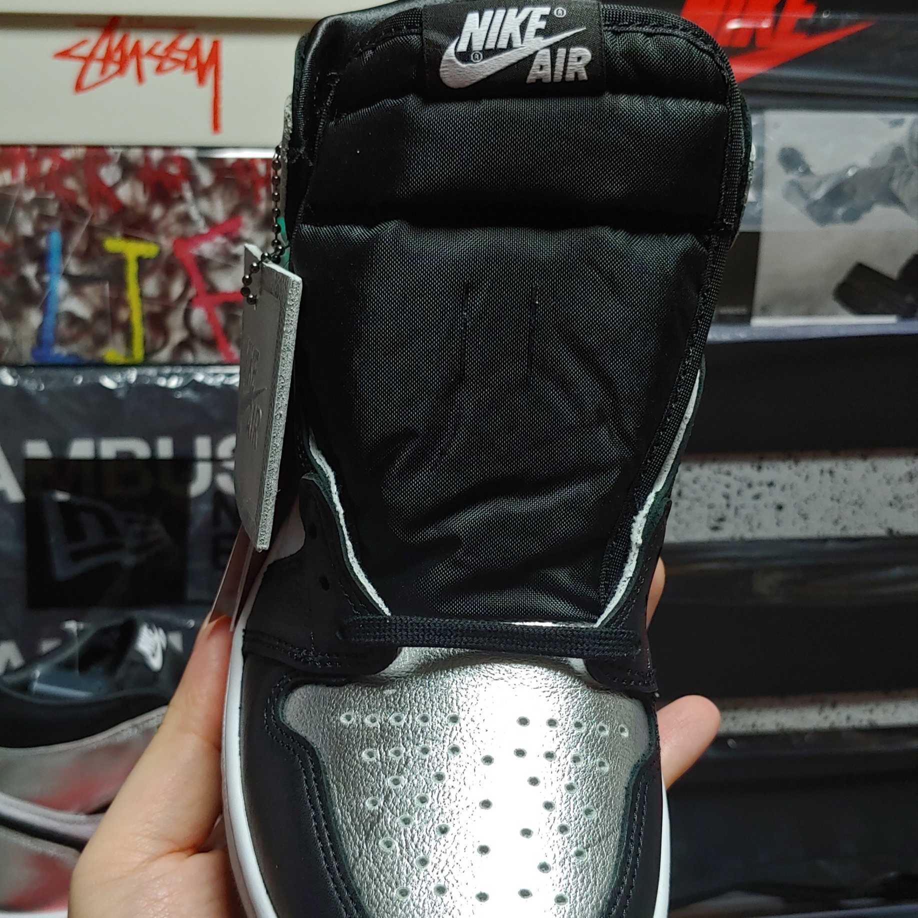 (W) Jordan 1 Retro High OG Silver Toe 착용 스타일 - 3