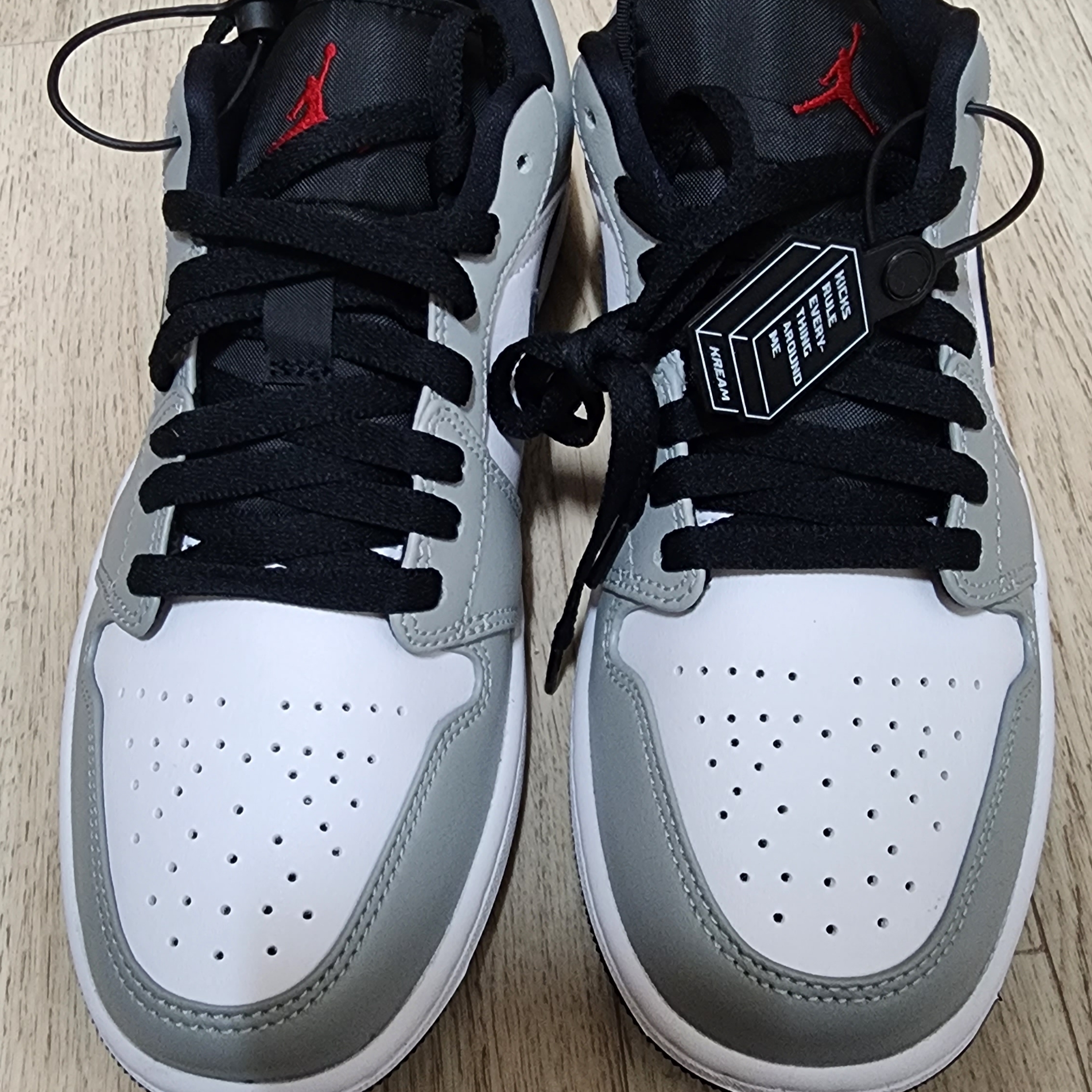 Jordan 1 Low Light Smoke Grey 착용 스타일 - 1