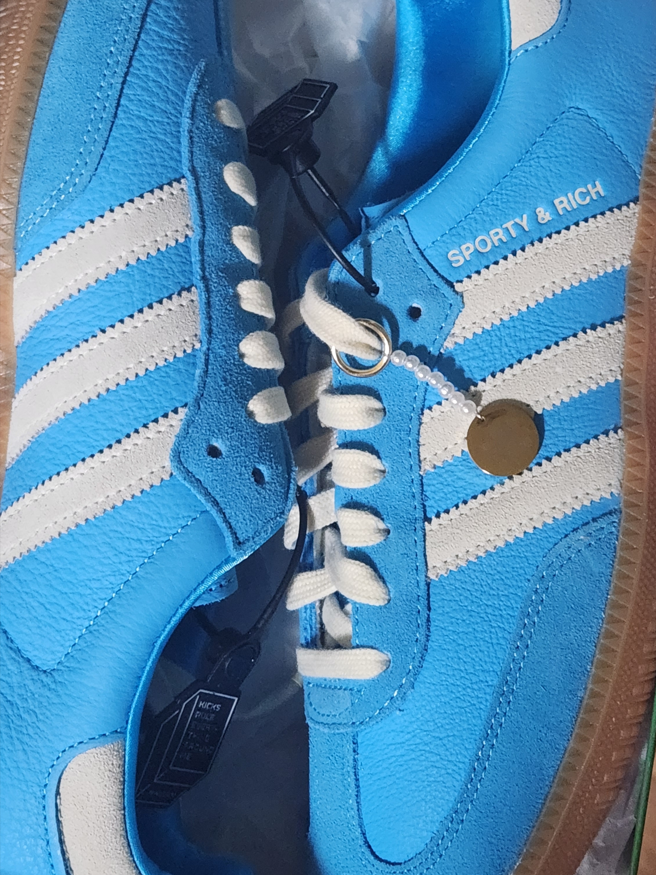 Adidas x Sporty & Rich Samba Blue Rush Cream White 착용 스타일 - 2