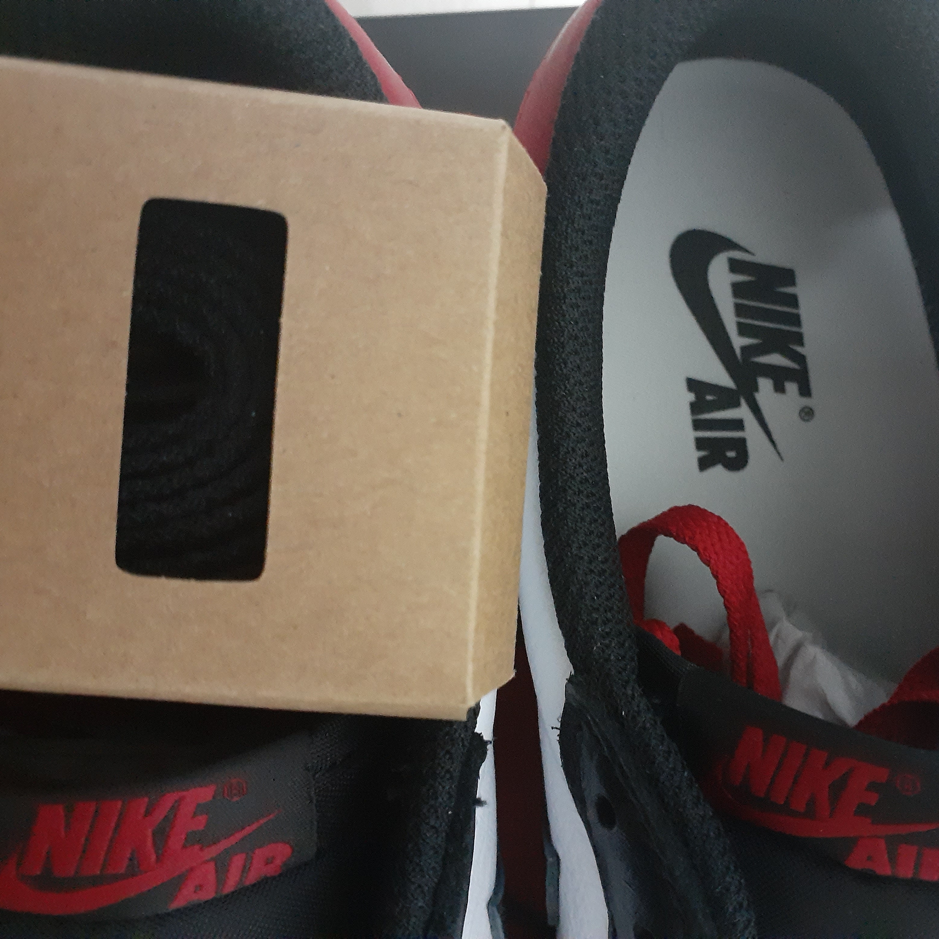 Jordan 1 Retro Low OG Black Toe 착용 스타일 - 2