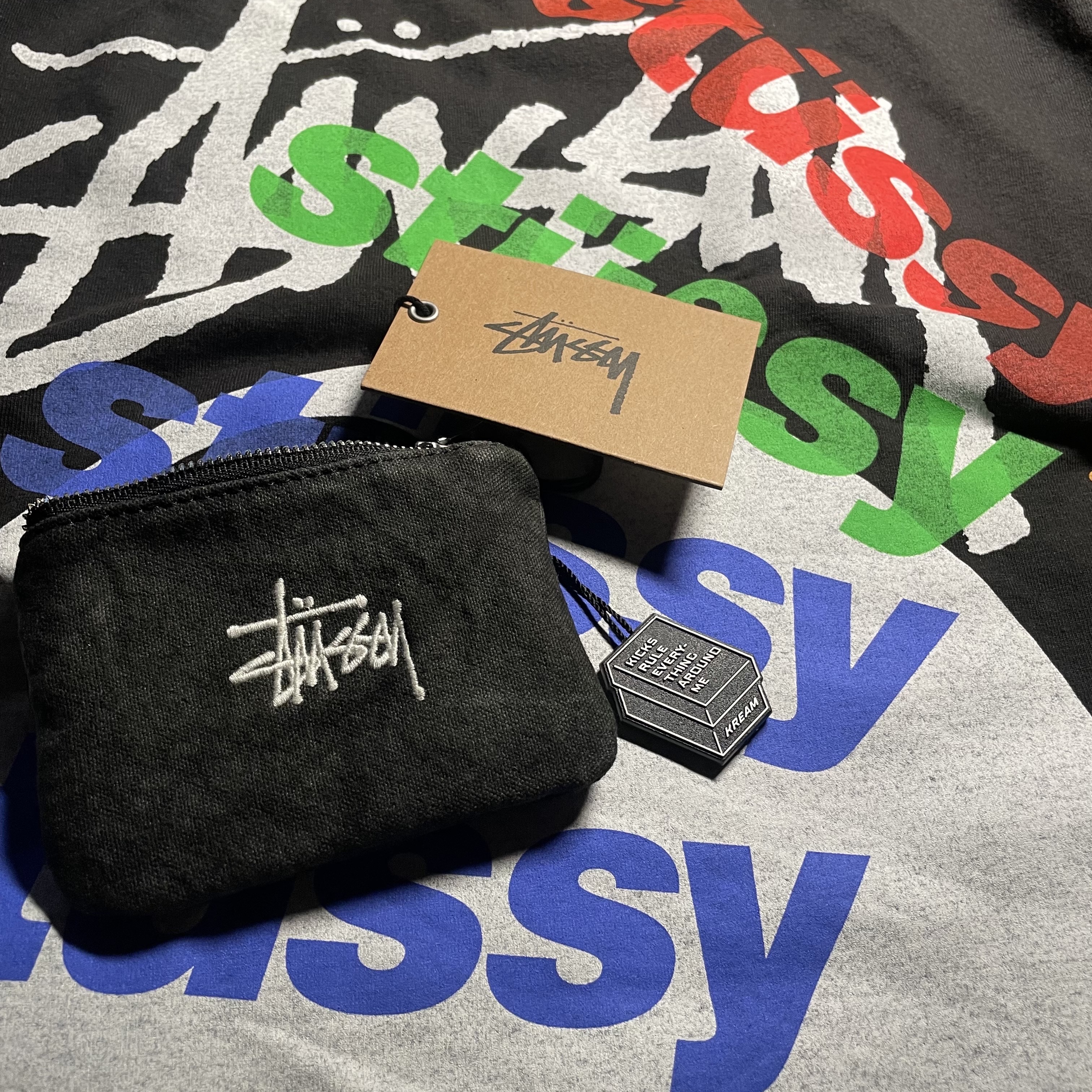 Stussy Canvas Coin Pouch Washed Black 착용 스타일
