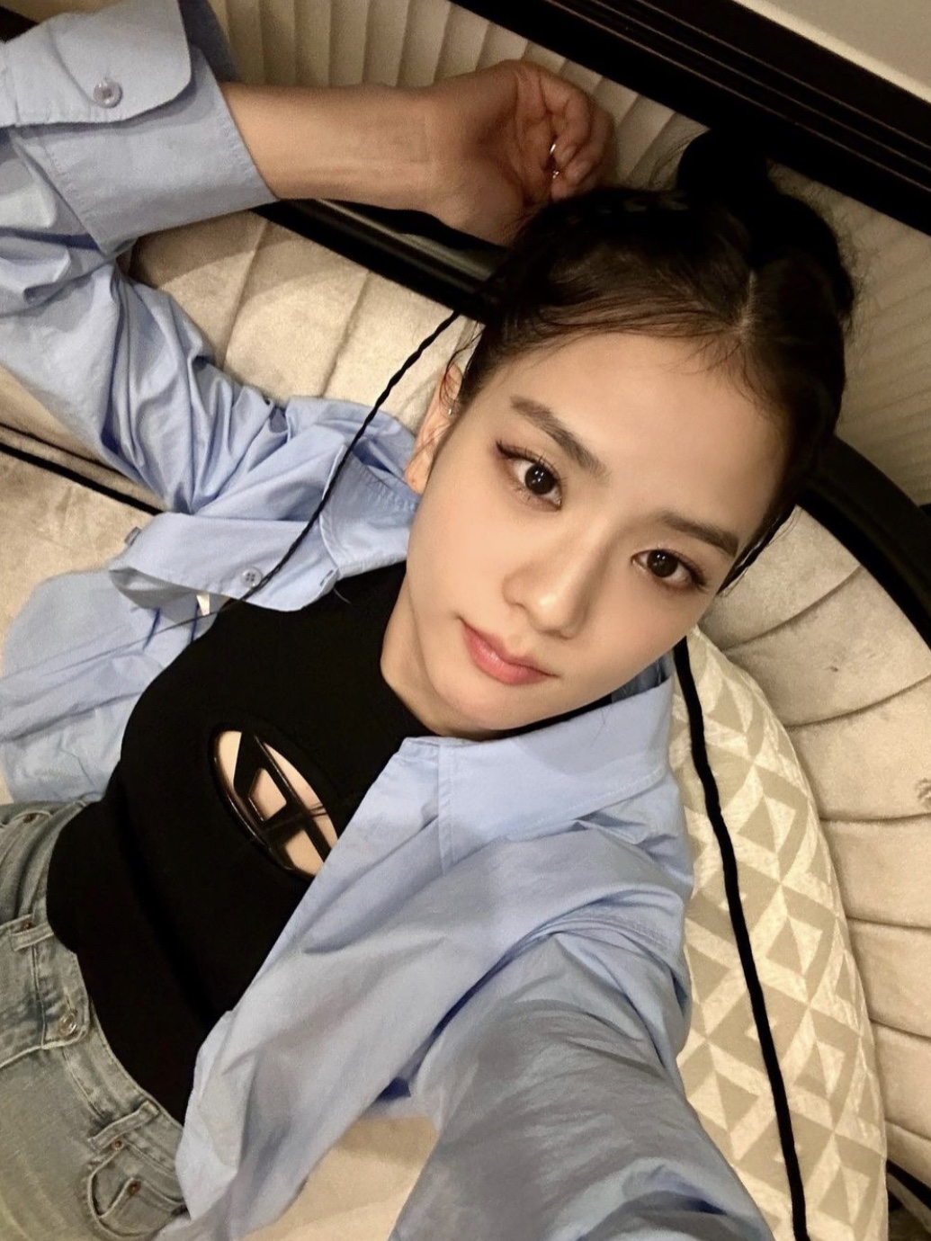 (W) Diesel T-Angie Peekaboo Logo T-Shirt Black 착용 스타일