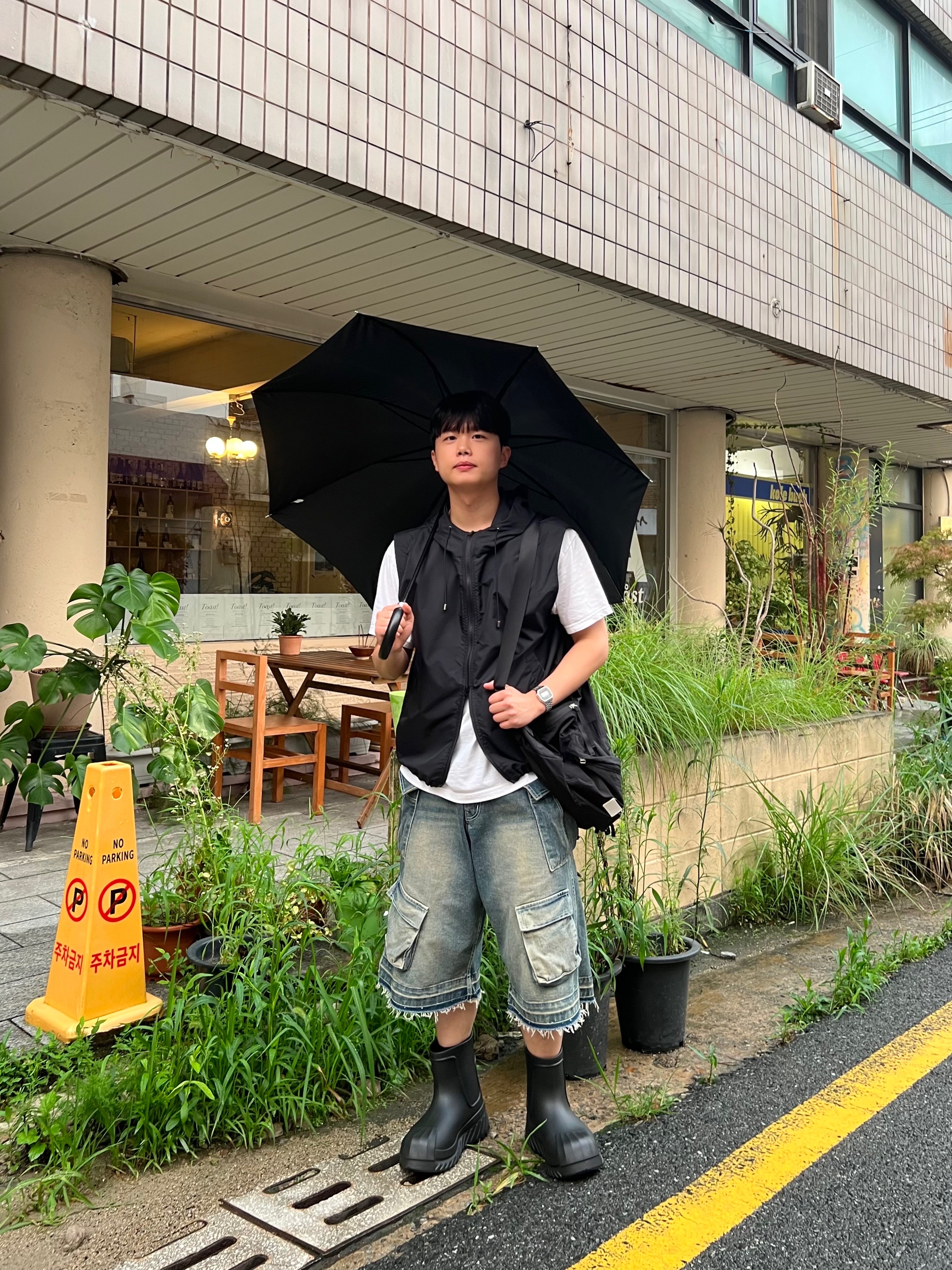 Nos Couleurs Old Washed Cargo Denim Shorts Blue, (W) Adidas Adifom Superstar Boot Black 착용 스타일 - 1
