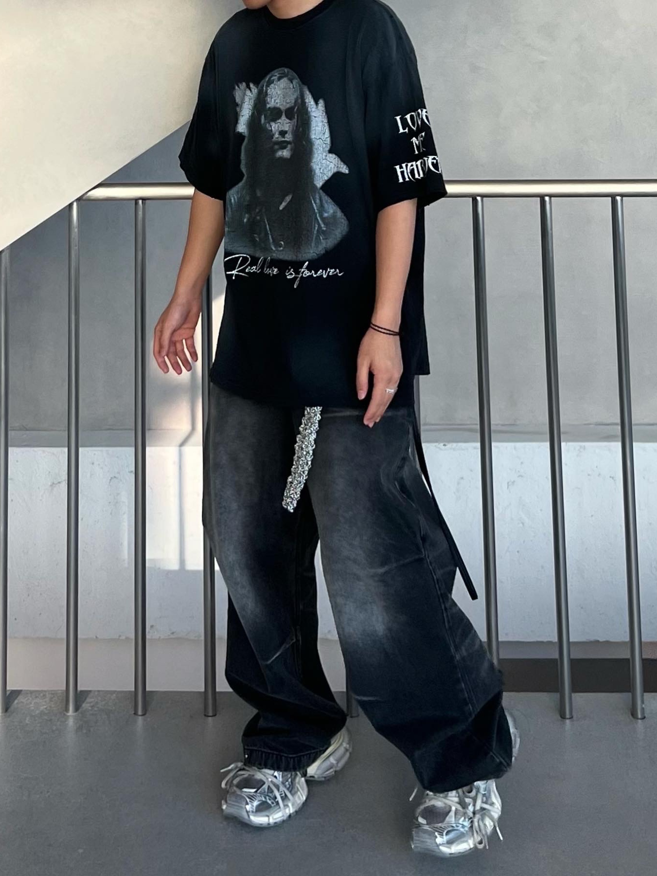 Project G/R Crow Worldtour T-Shirt Washed Black, Balenciaga 3XL Sneakers Light Beige 착용 스타일 - 4