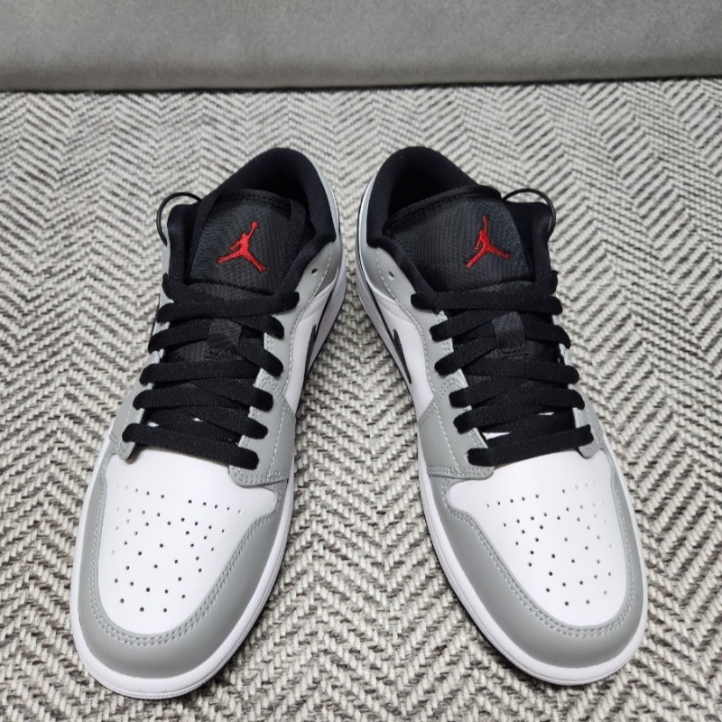 Jordan 1 Low Light Smoke Grey 착용 스타일 - 2