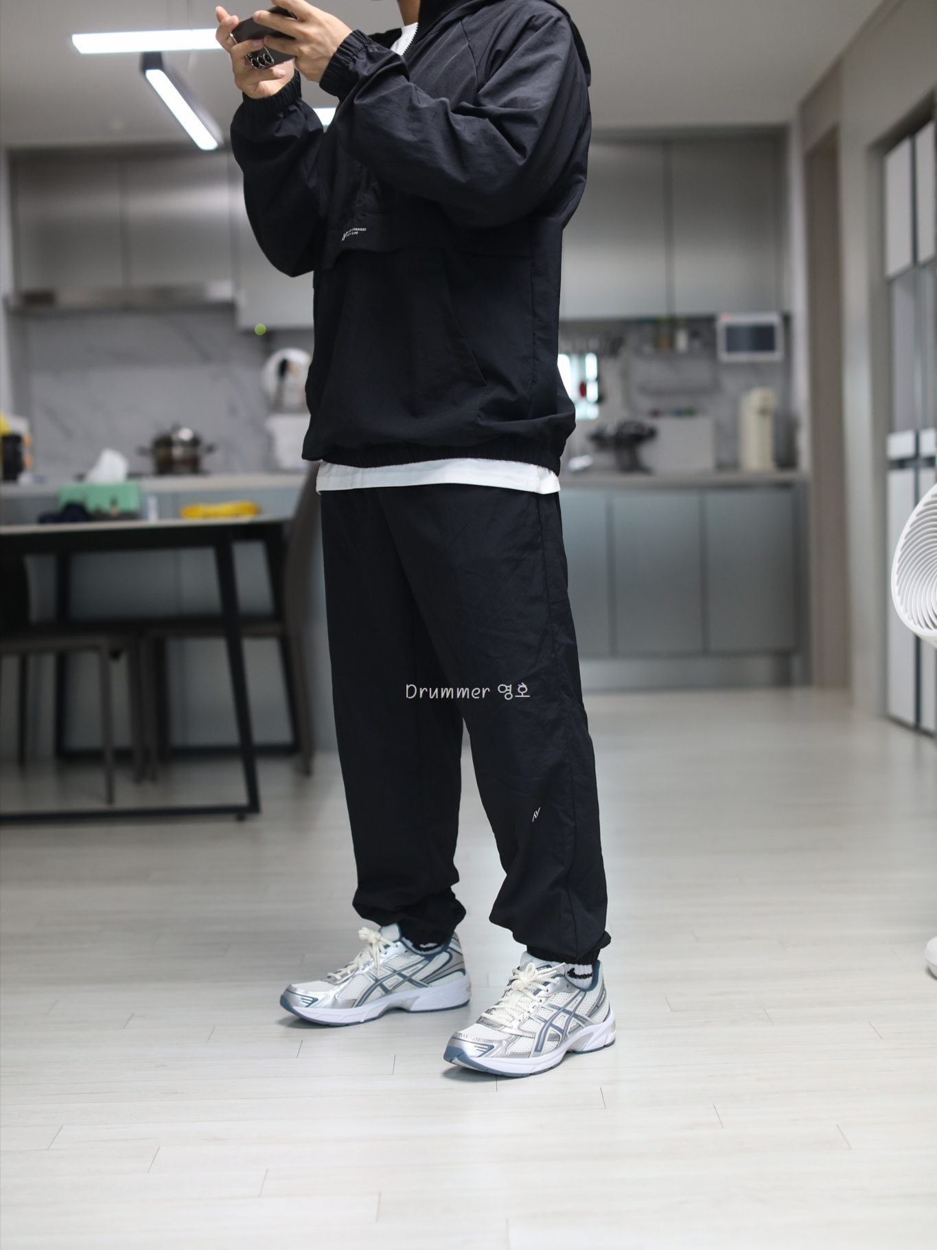 Asics Gel-1130 Cream Ironclad 착용 스타일 - 2