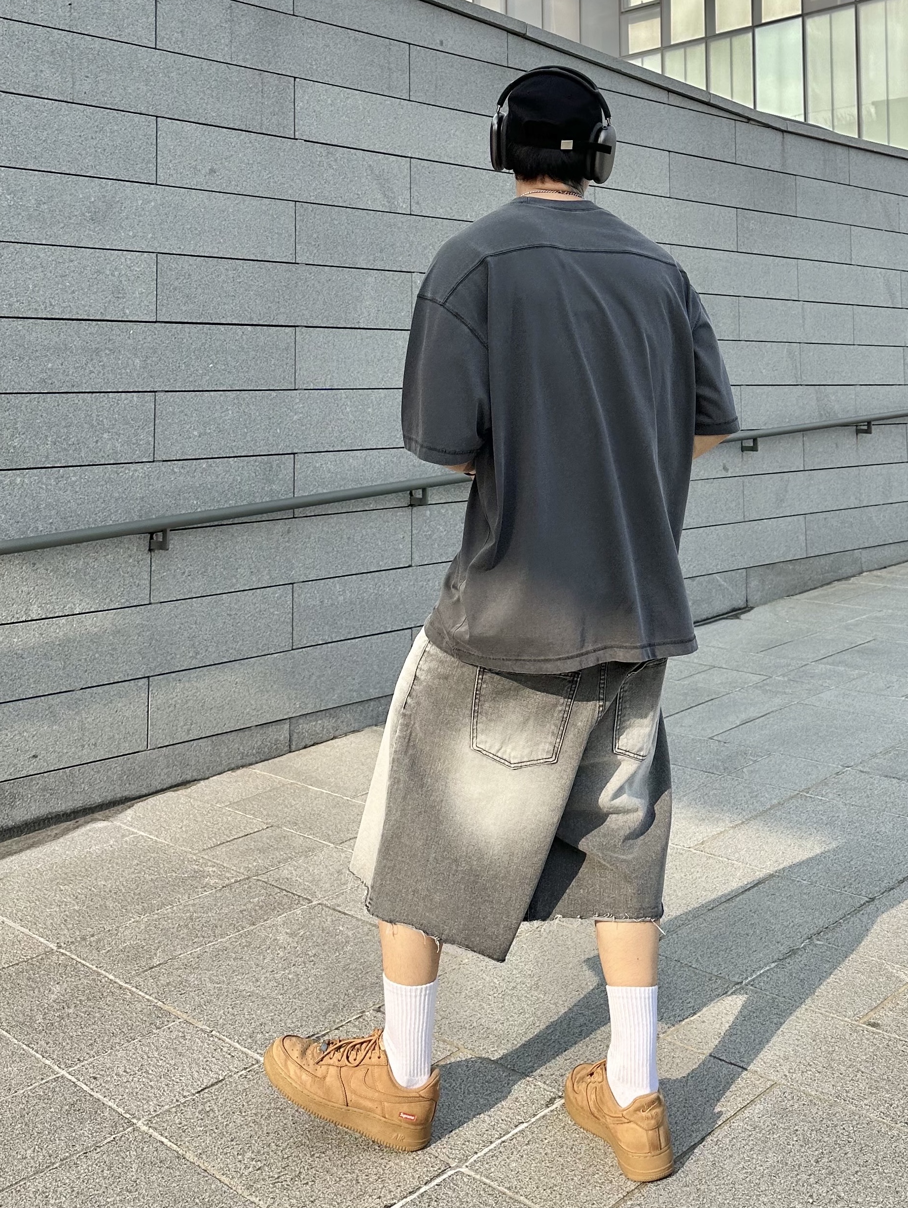 Nike x Supreme Air Force 1 Low Flax 착용 스타일 - 4