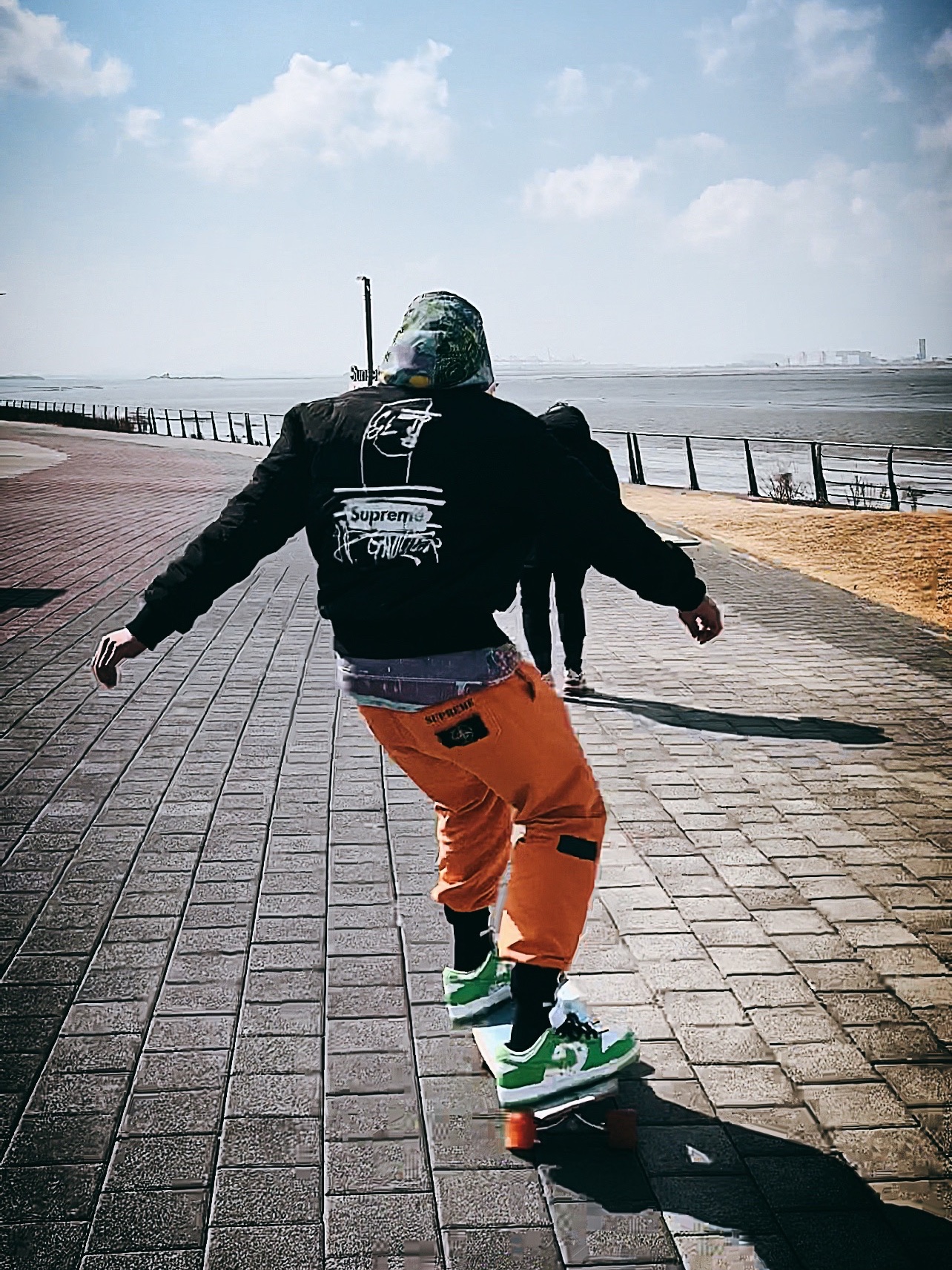 Supreme Bleed Logo S/S Top Black - 20FW, Supreme Miles Davis Hooded SweatShirt Blue - 20SS 착용 스타일 - 3