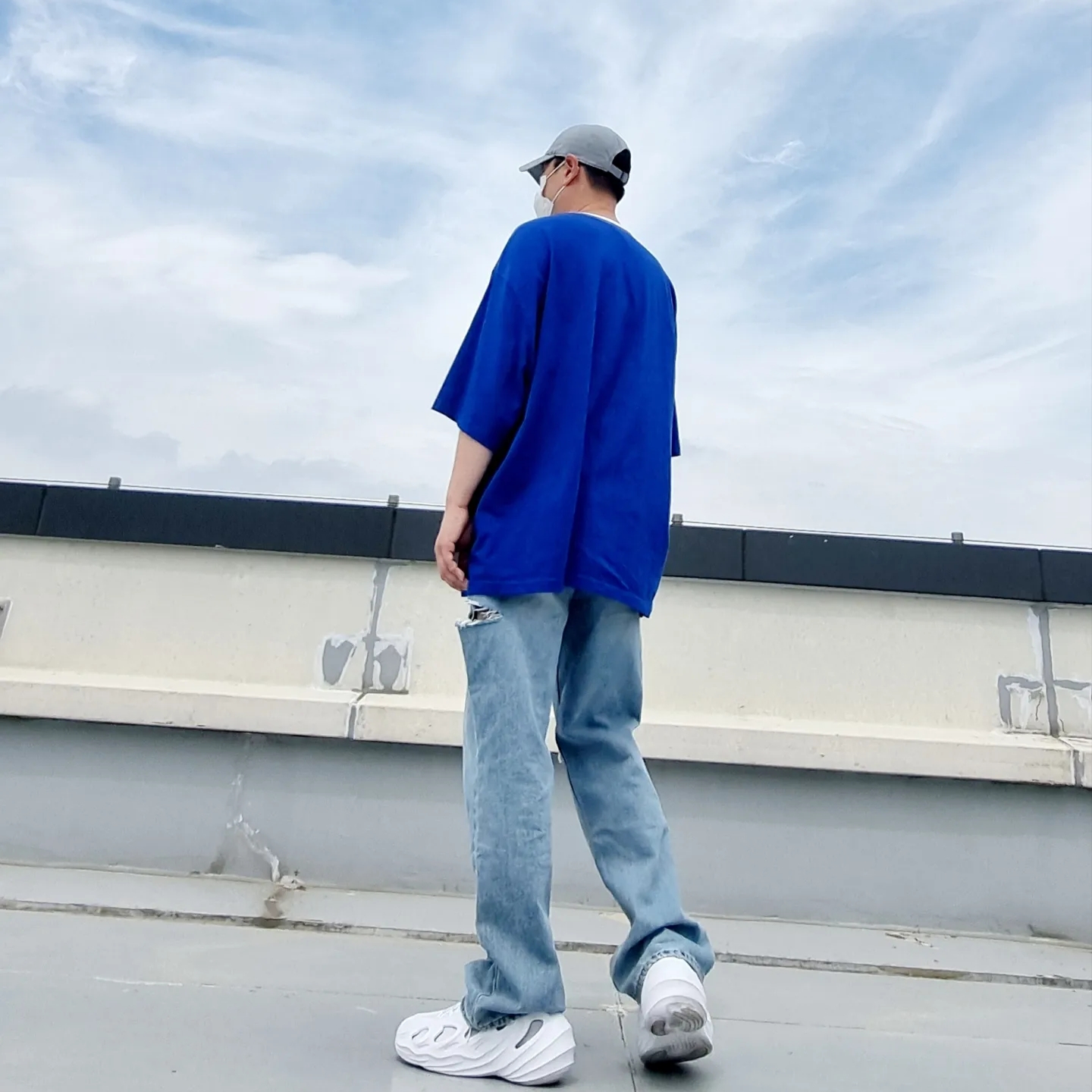 Nike Heritage 86 Futura Washed Cap Particle Grey, Adidas Adifom Q Cloud White Grey 착용 스타일 - 2