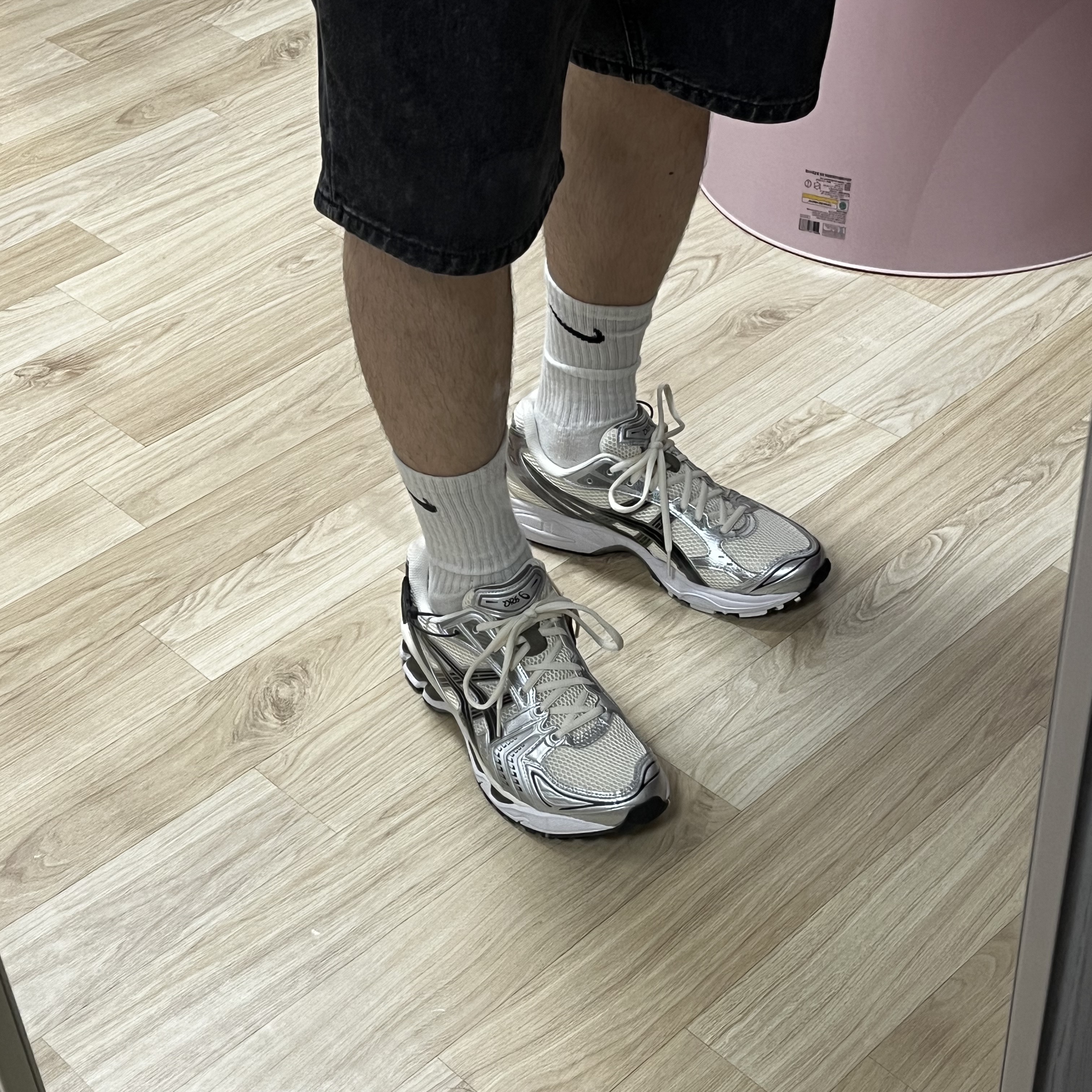 Asics Gel-Kayano 14 Cream Black 착용 스타일 - 3