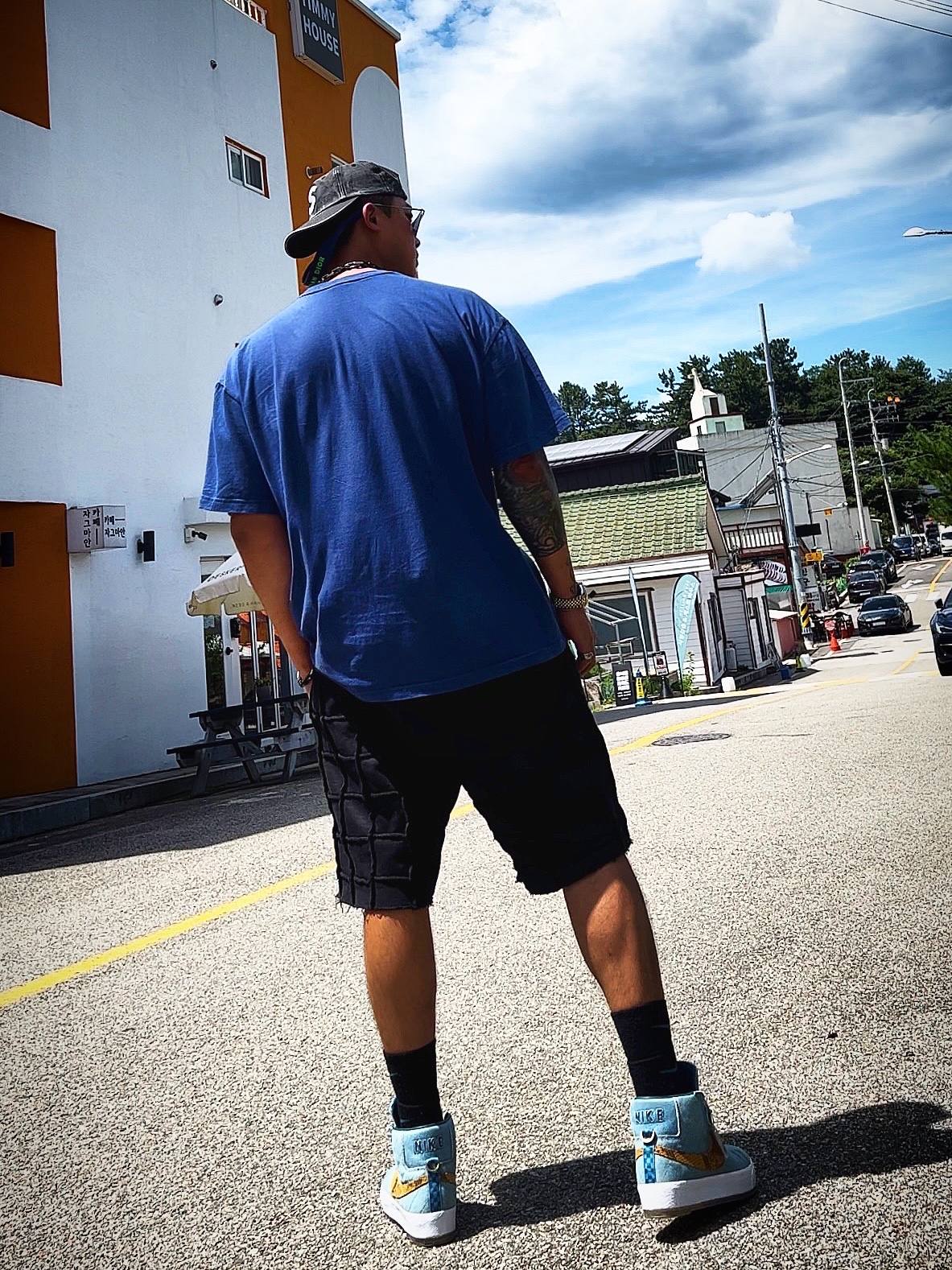 Supreme Pigment Canvas S Logo 6-Panel Black - 23SS, Supreme x The North Face Printed Pocket T-Shirt Navy - 23SS 착용 스타일 - 3