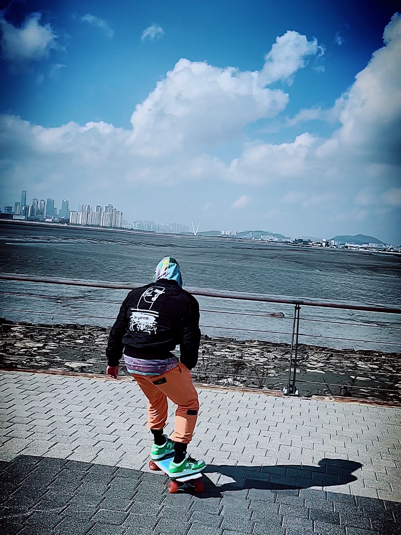 Supreme Bleed Logo S/S Top Black - 20FW, Supreme Miles Davis Hooded SweatShirt Blue - 20SS 착용 스타일 - 4