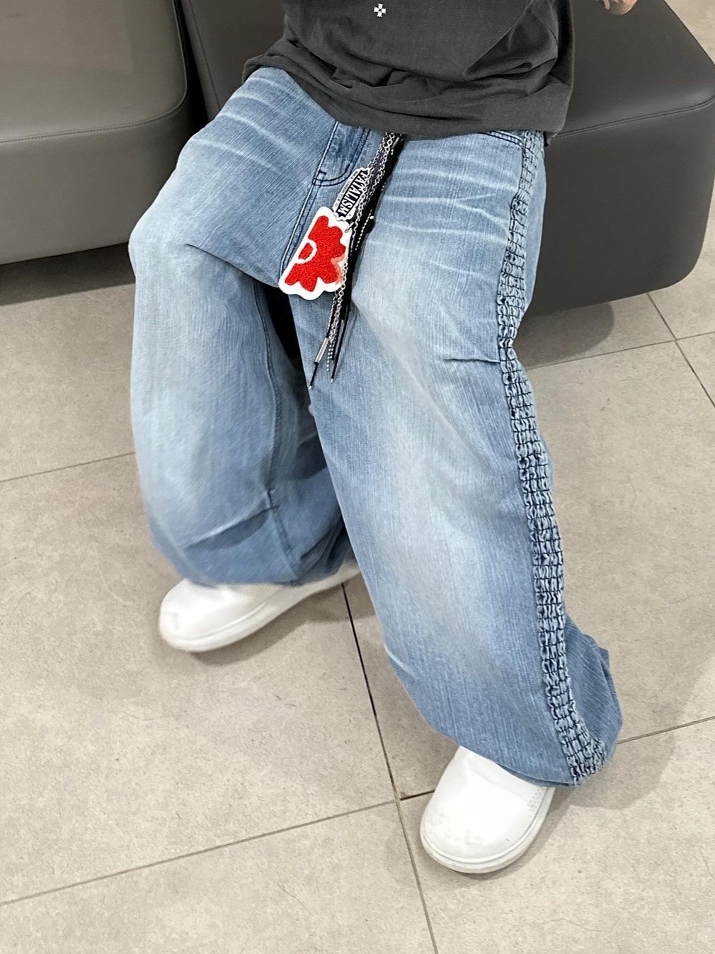 [KREAM 단독] Etce Smocking Baggy Jean Blue 착용 스타일