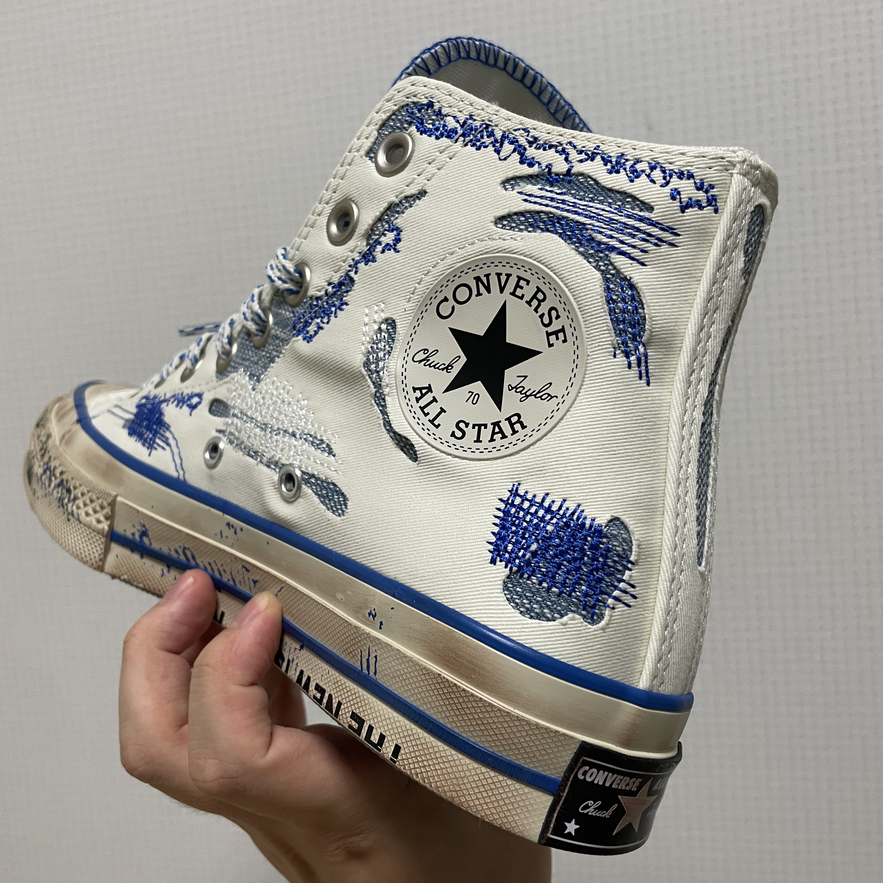 Converse x Ader Error Chuck 70 High White 착용 스타일 - 2