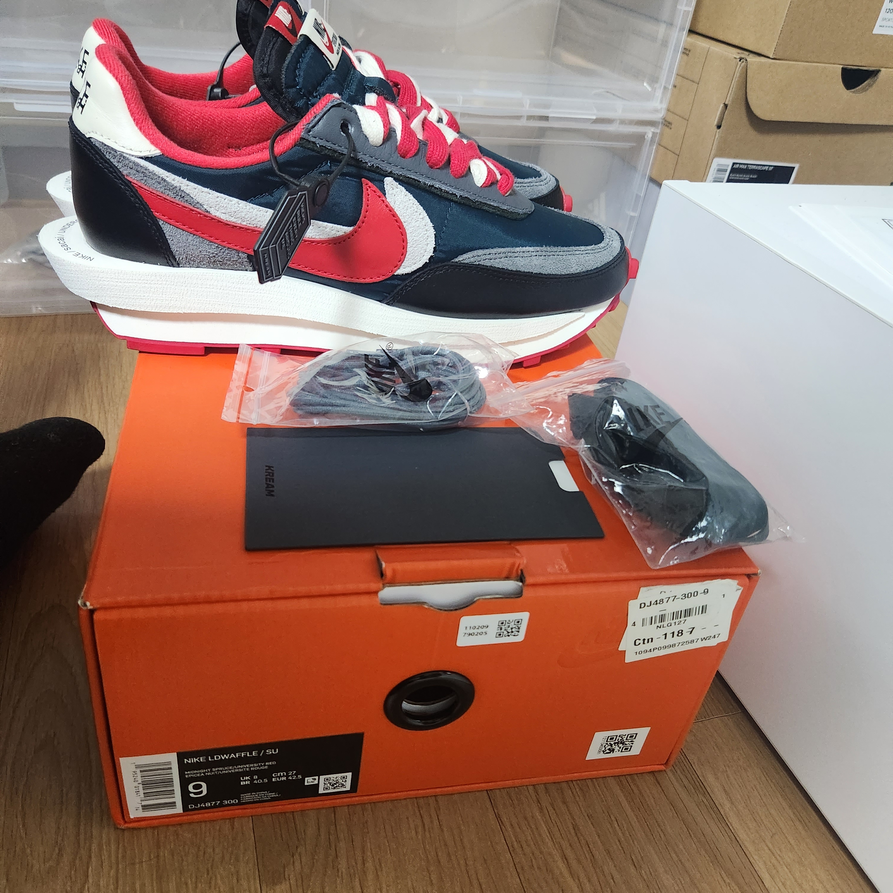 Nike x Sacai x Undercover LDWaffle Midnight Spruce University Red 착용 스타일
