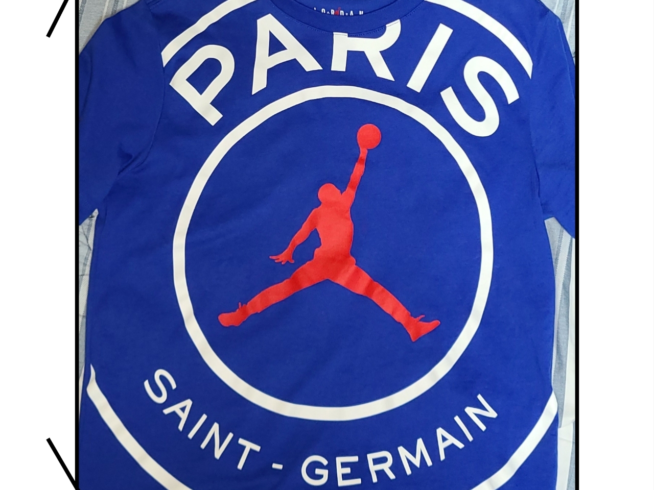 Jordan x Paris Saint-Germain Logo T-Shirt Black - US/EU 착용 스타일