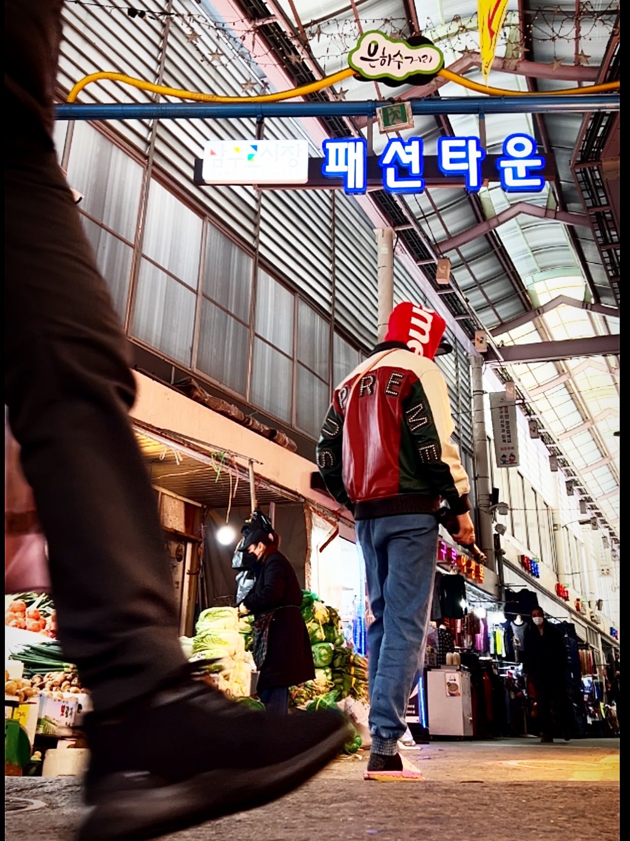 Supreme Contrast Hooded Sweatshirt Heather Grey - 21FW 착용 스타일 - 4