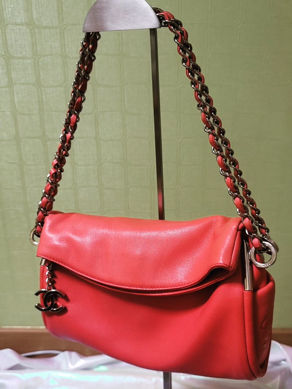 Monamhee Bred Keyring with Pink Pants Brown, (W) Rockfishweatherwear x Sinoon Wisley Scrunch Flat Black 착용 스타일 - 2