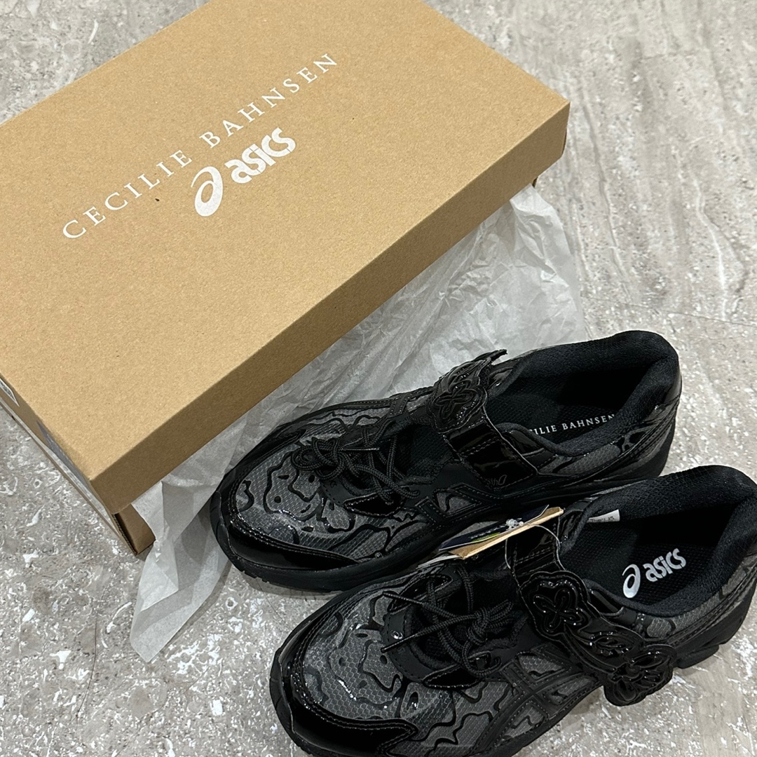 Asics x Cecilie Bahnsen GT-2160 Black 착용 스타일 - 1
