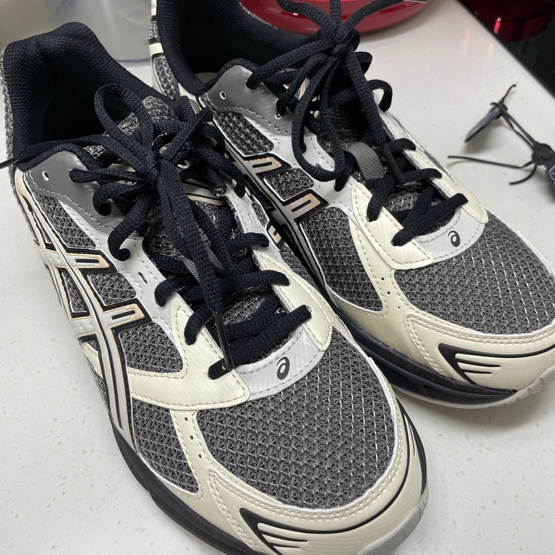 Asics x I4P Gel-1130 Mink Glacier Grey 착용 스타일